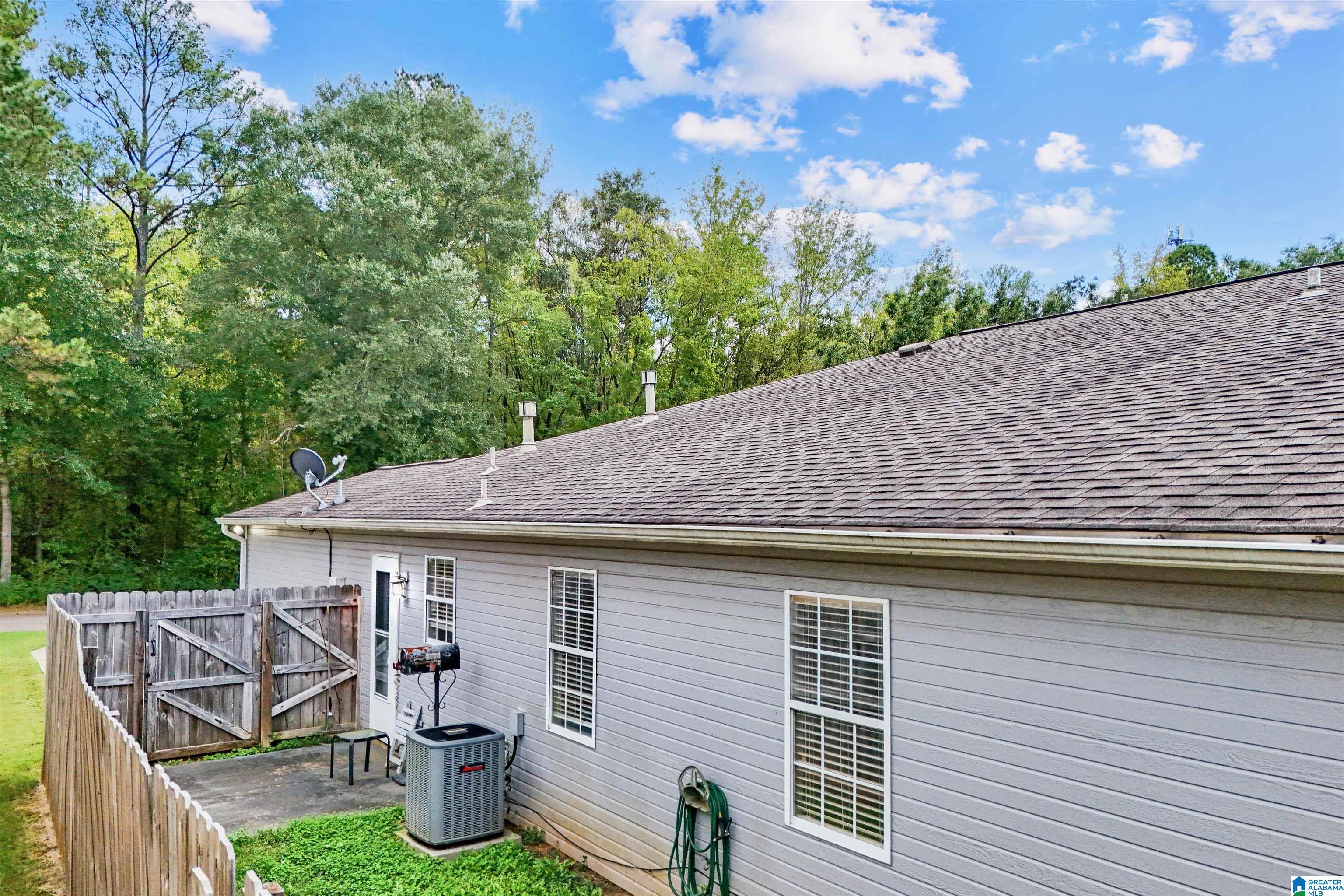 Homes for sale in Center Point, AL | 1810 Oakleaf Lane, Center Point, AL 35215 | MLS# 21433087