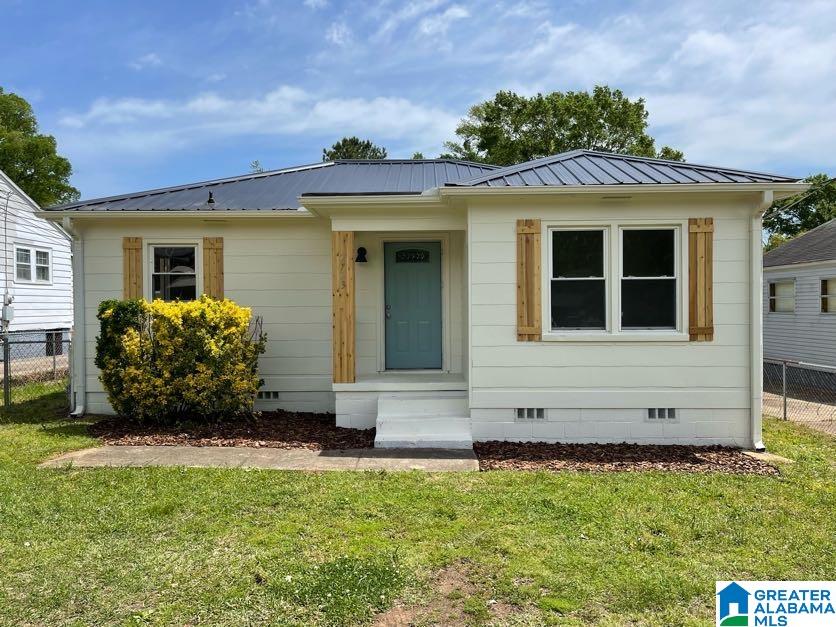 Homes for sale in Hueytown, AL | 2723 19th Street N, Hueytown, AL 35023 | MLS# 21433109