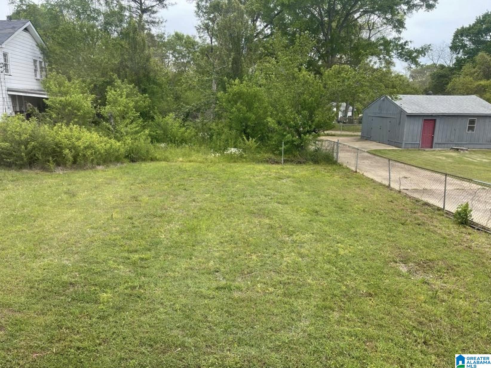 Homes for sale in Hueytown, AL | 2723 19th Street N, Hueytown, AL 35023 | MLS# 21433109