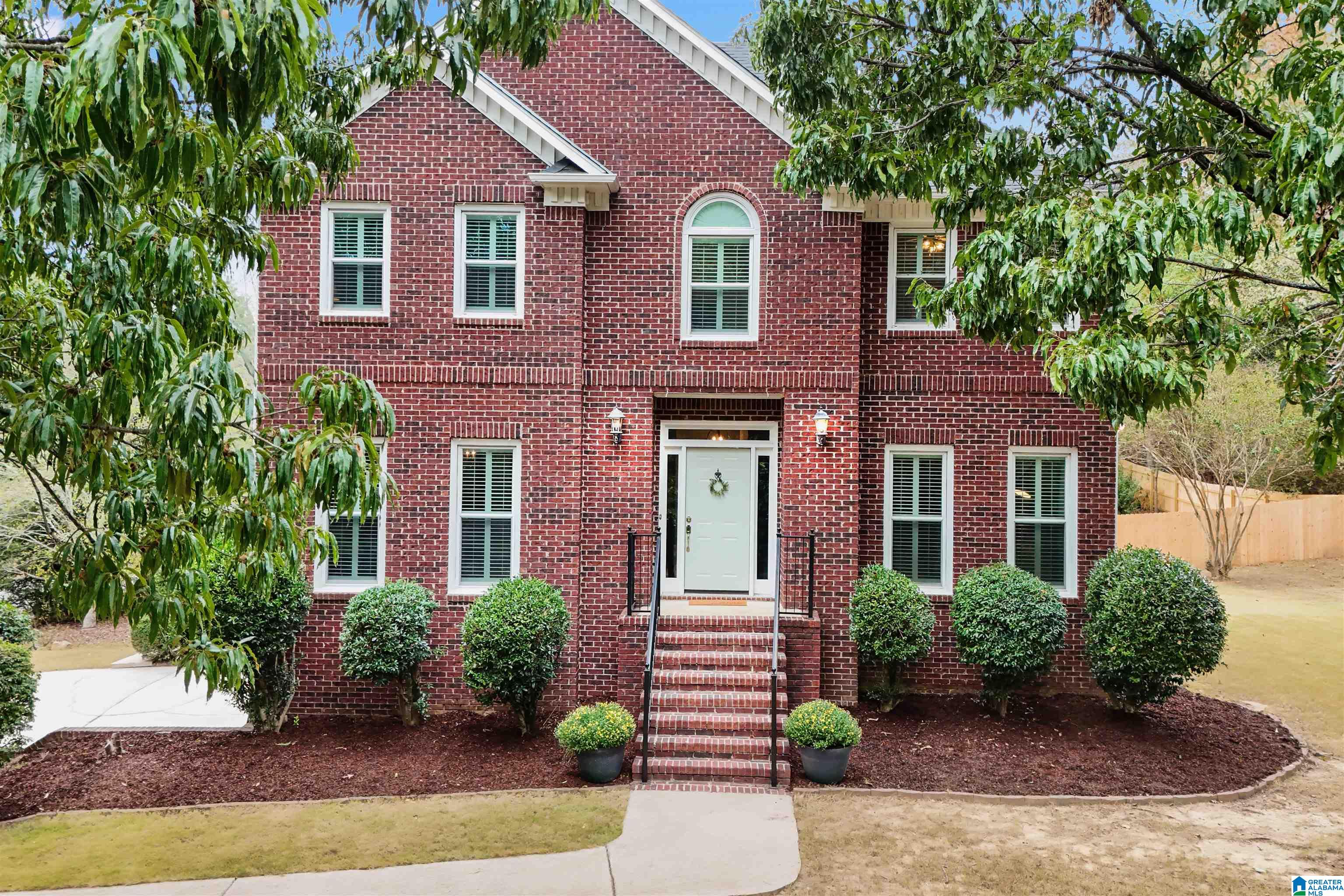 1601 OAK PARK LANE