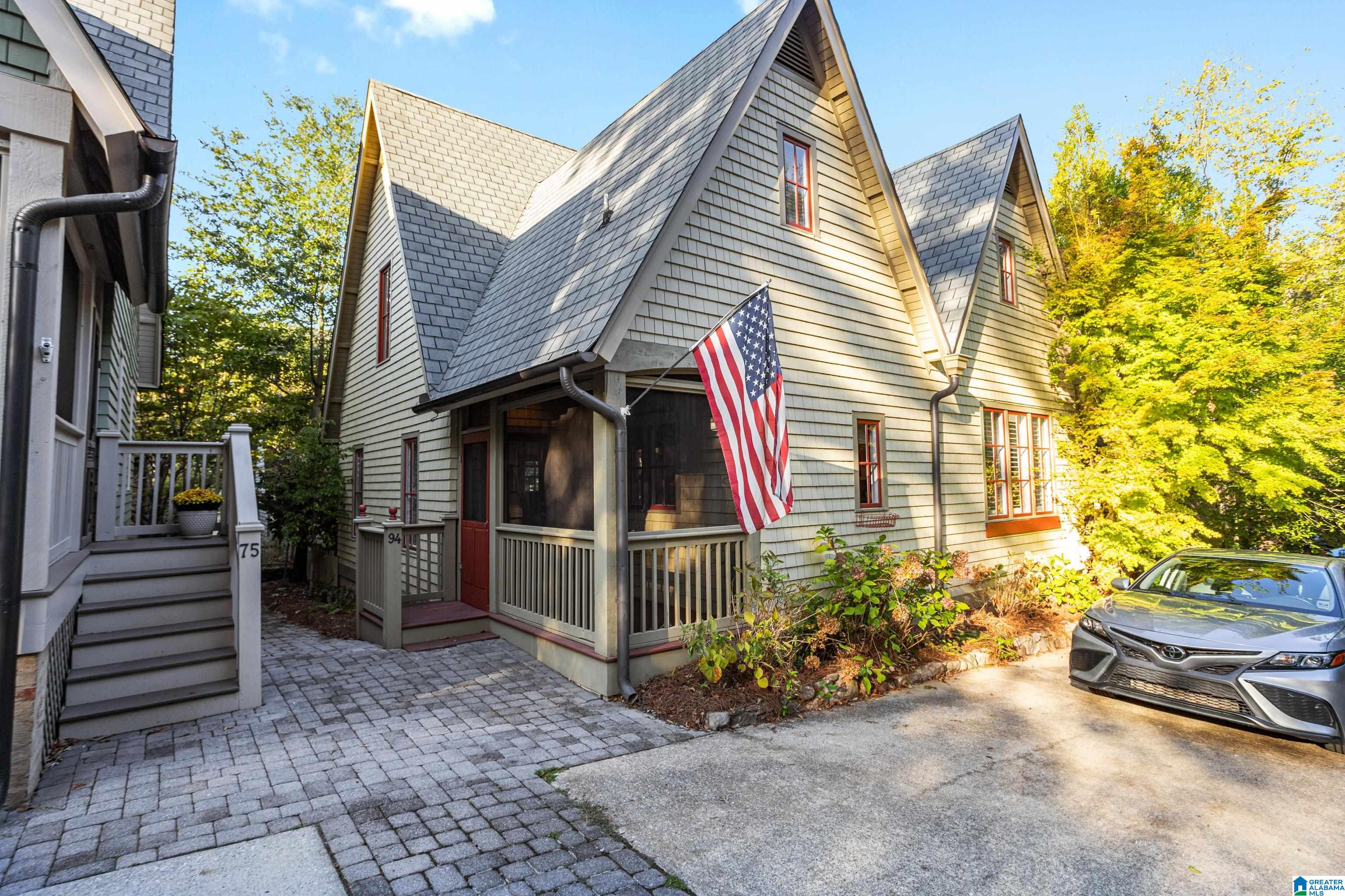 94 HAWTHORN STREET