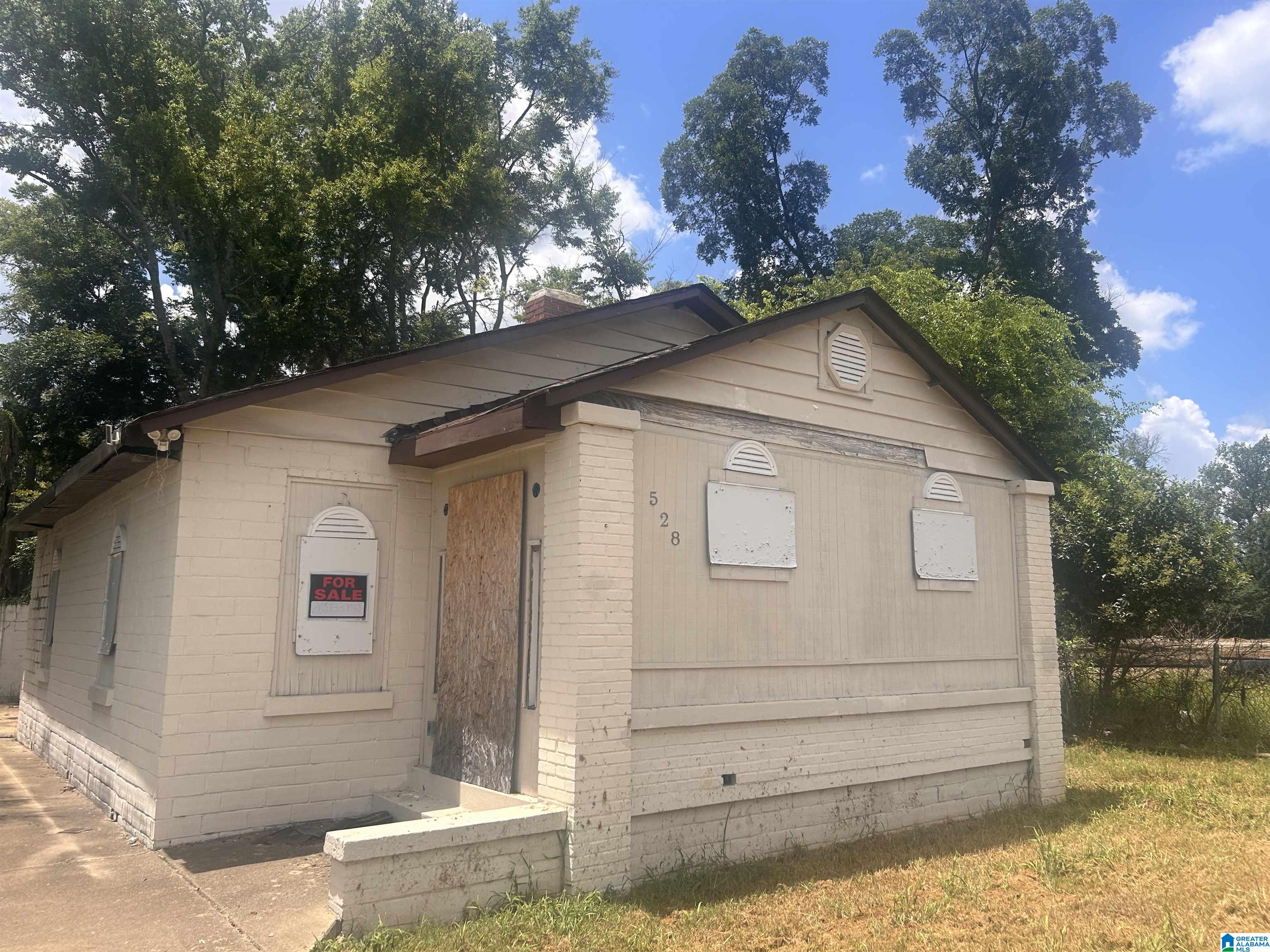 Homes for sale in Birmingham, AL | 528 1st Street Sw, Birmingham, AL 35211 | MLS# 21433346