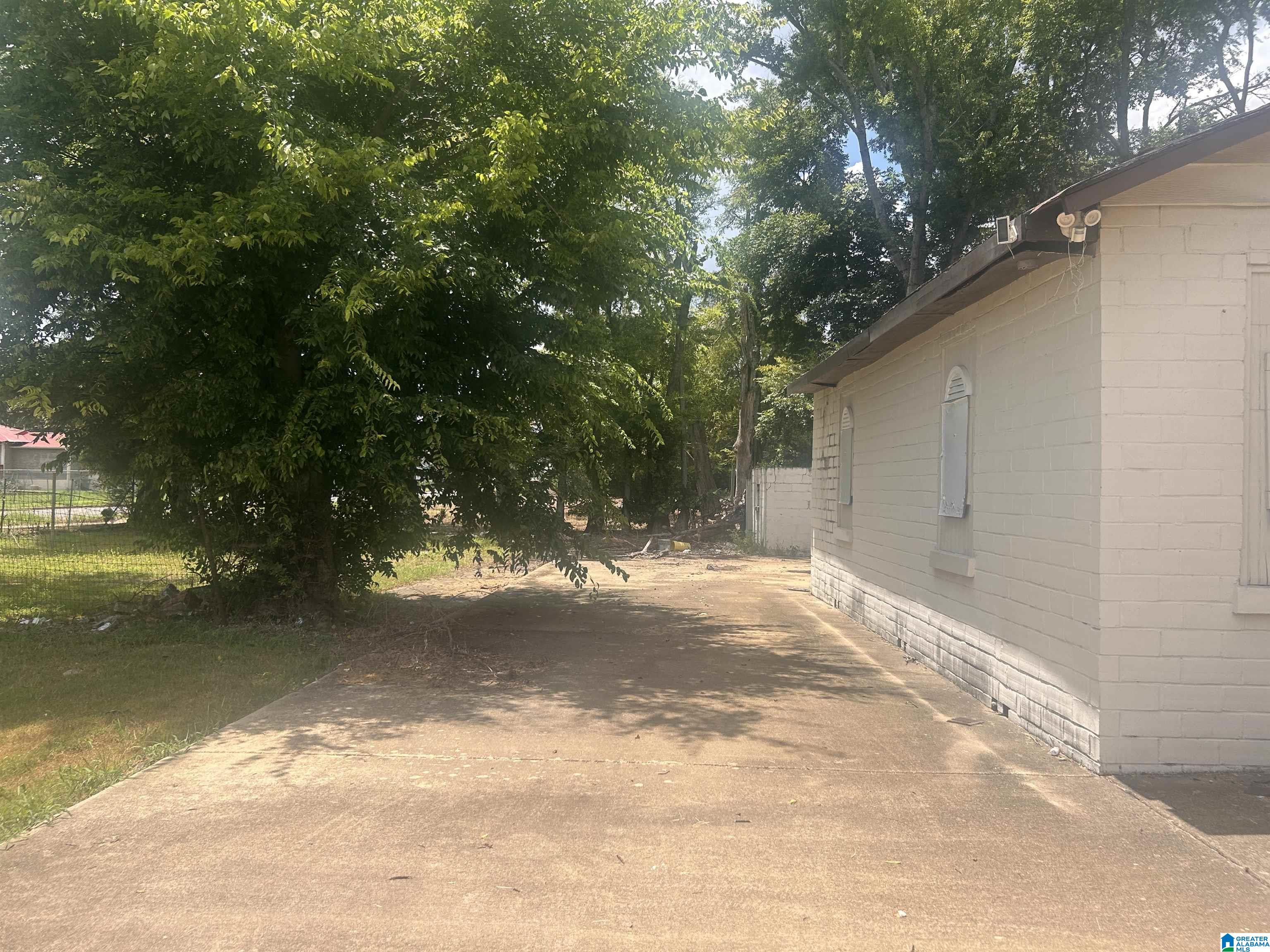 Homes for sale in Birmingham, AL | 528 1st Street Sw, Birmingham, AL 35211 | MLS# 21433346