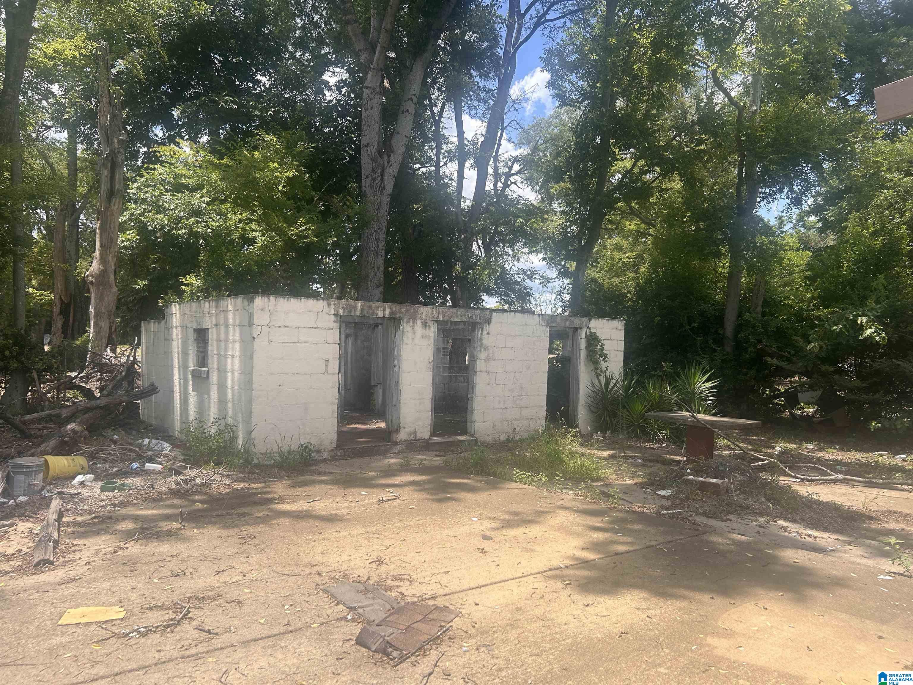 Homes for sale in Birmingham, AL | 528 1St Street Sw, Birmingham, AL 35211 | MLS# 21433346