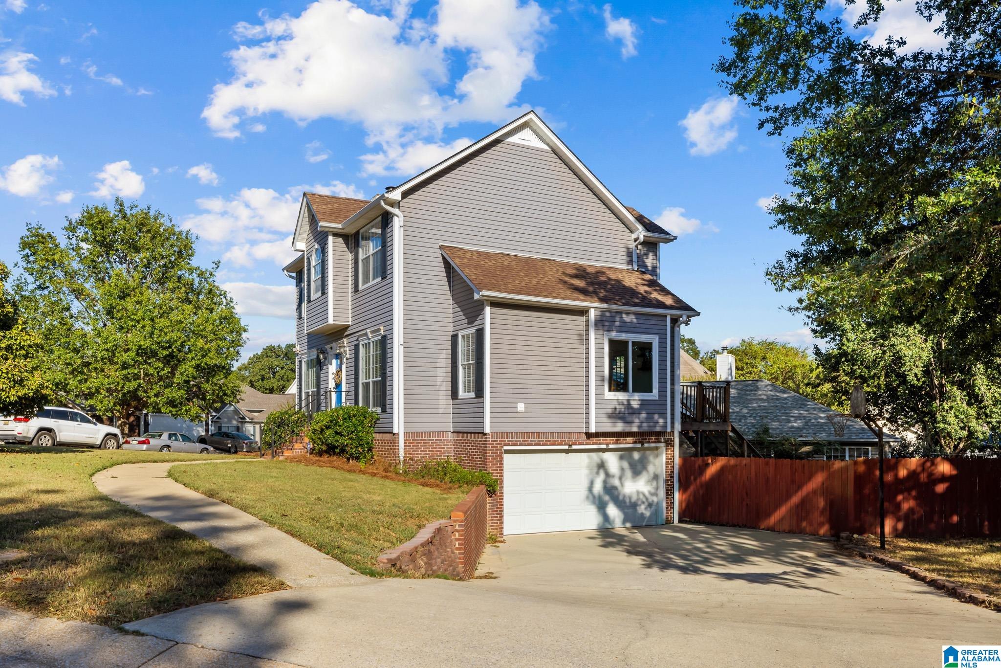 Homes for sale in Alabaster, AL | 2021 King Charles Pl, Alabaster, AL 35007 | MLS# 21433379