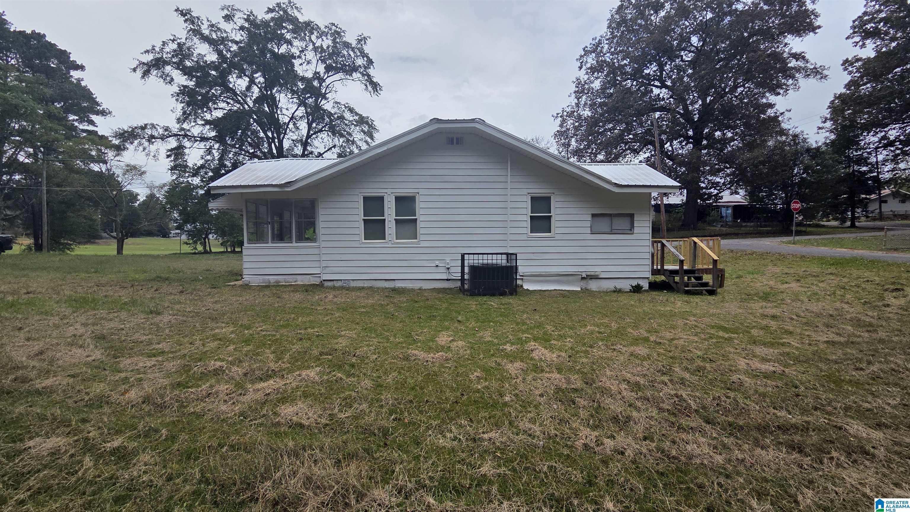Homes for sale in Adamsville, AL | 120 Railroad Avenue, Adamsville, AL 35005 | MLS# 21433574
