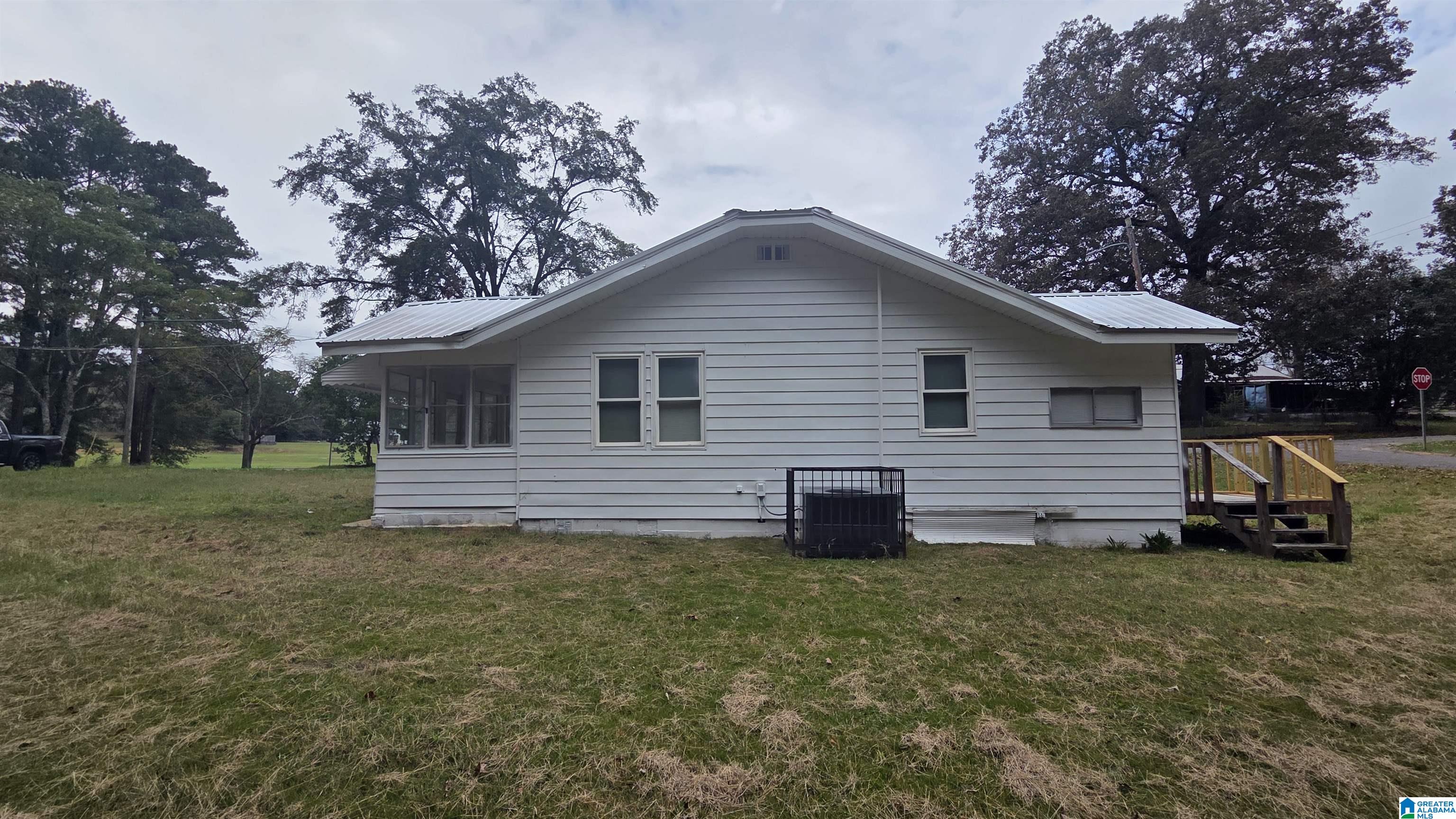 Homes for sale in Adamsville, AL | 120 Railroad Avenue, Adamsville, AL 35005 | MLS# 21433574