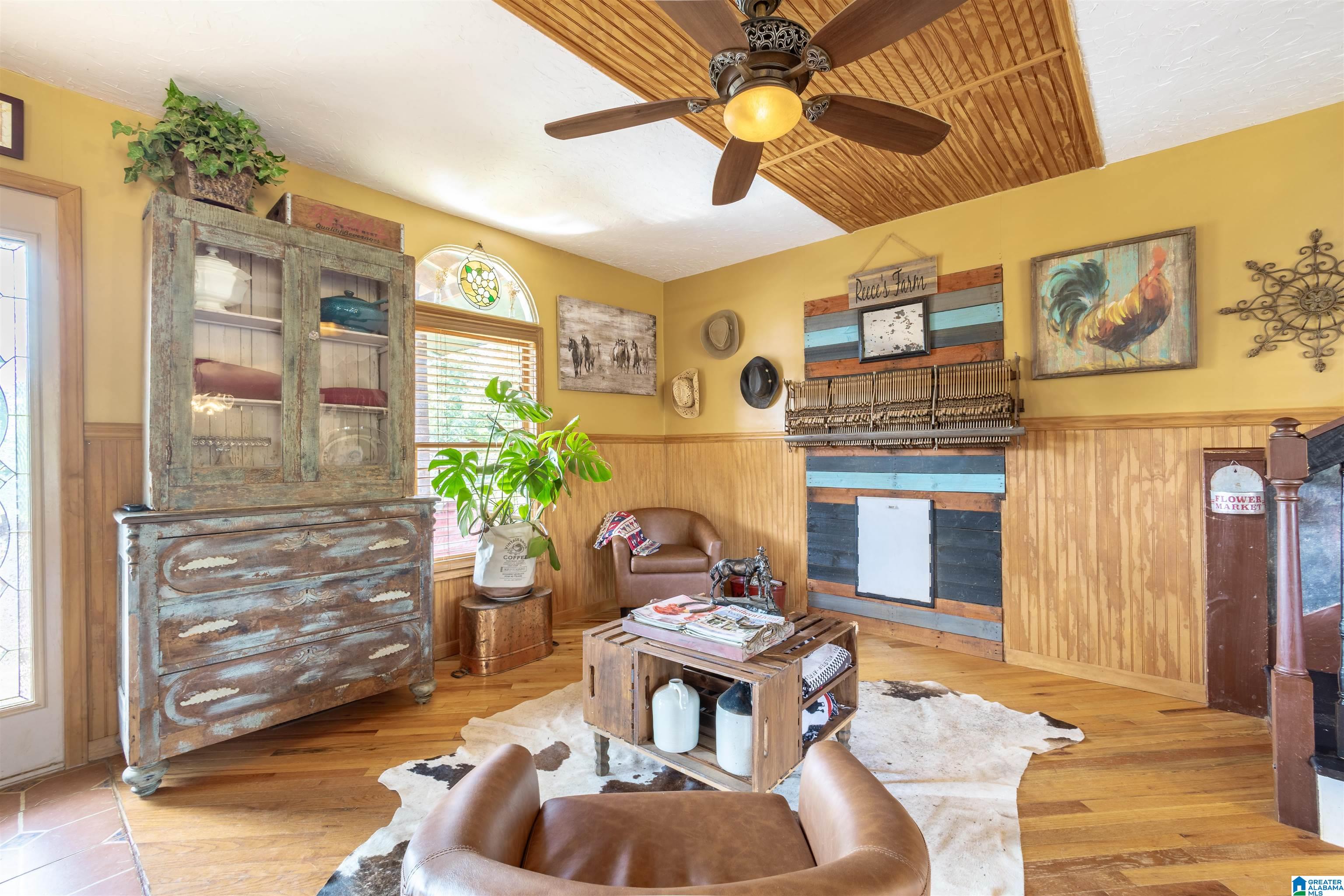 1689 County Road 864
