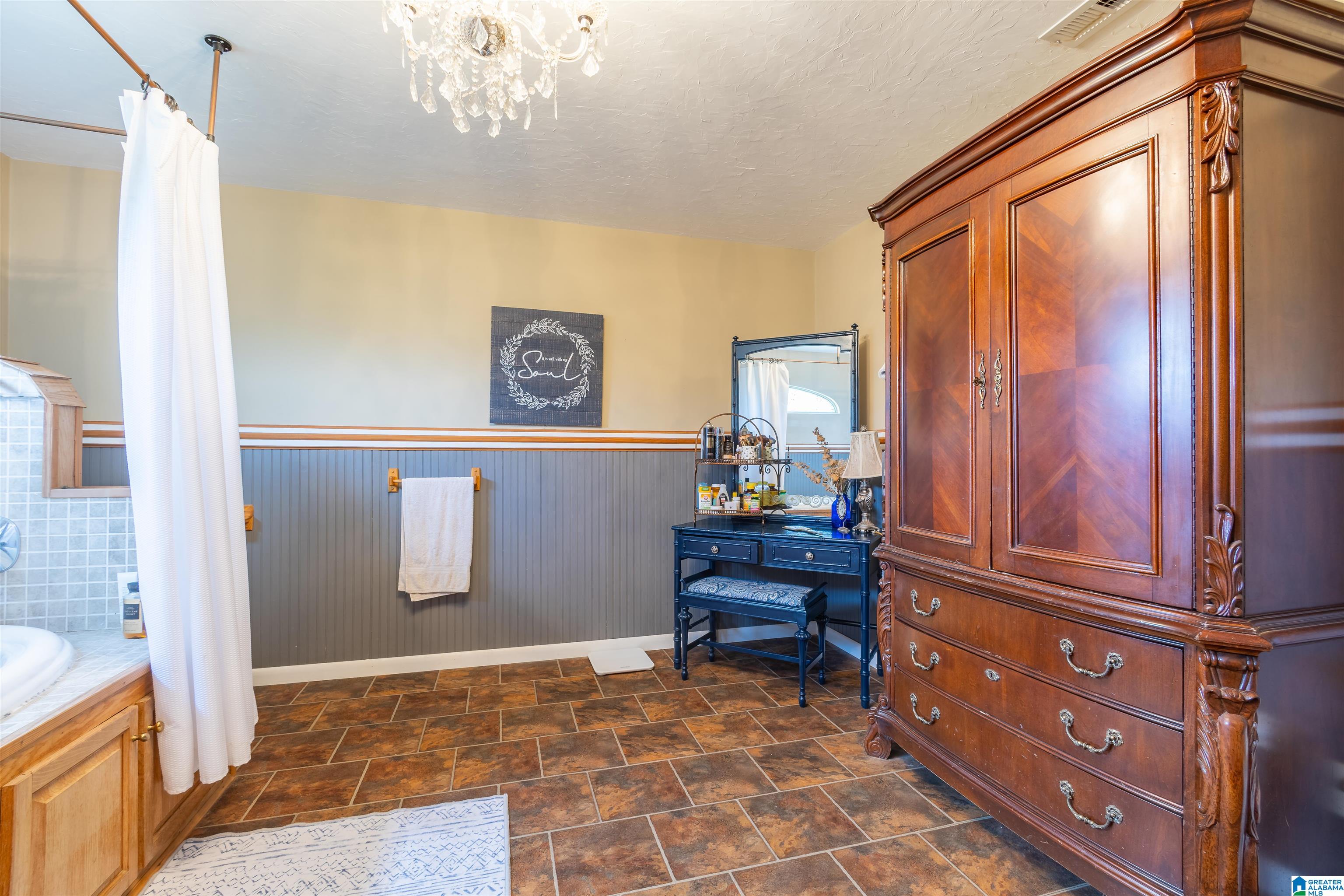 1689 County Road 864
