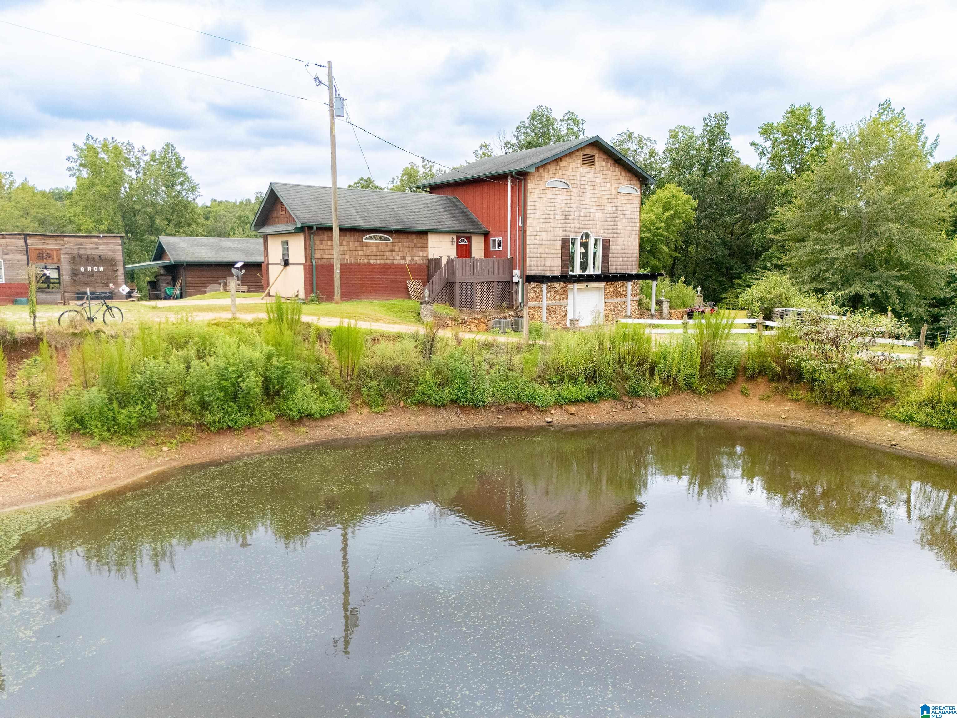 1689 County Road 864