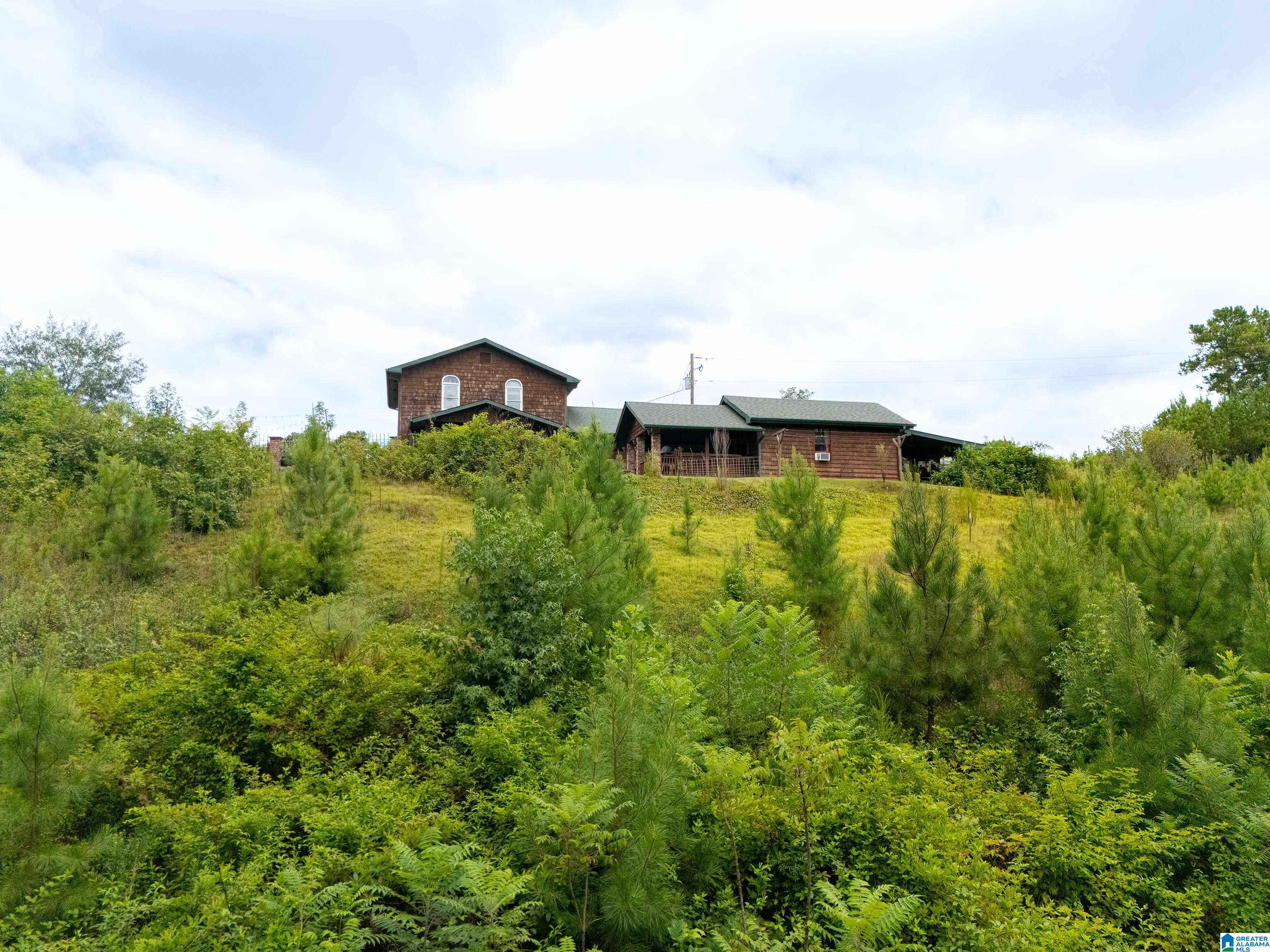 1689 County Road 864