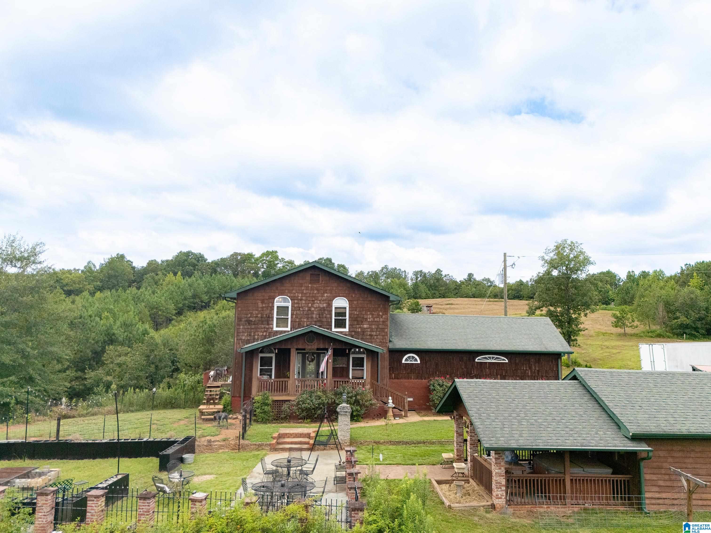 1689 County Road 864