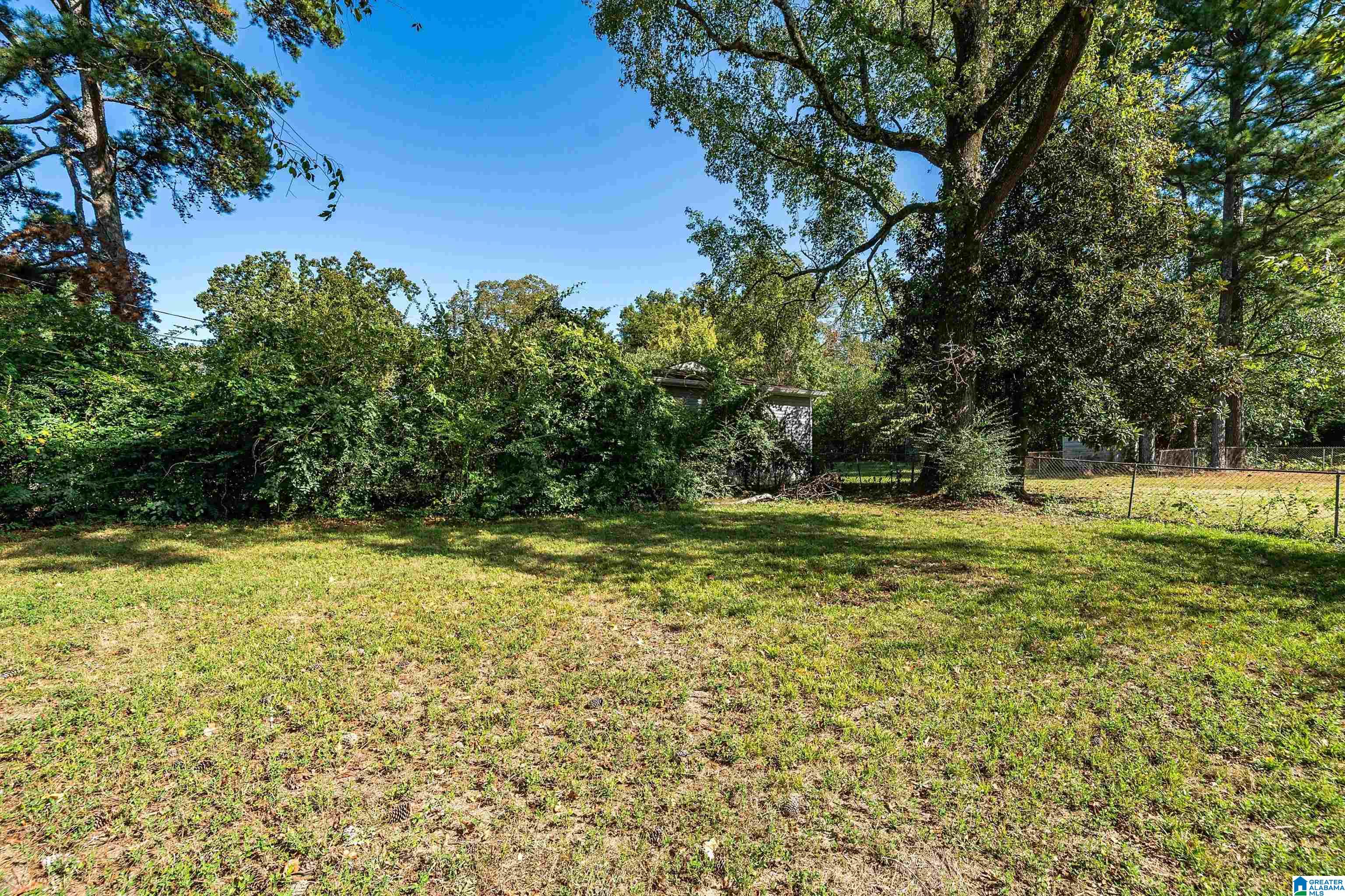 Homes for sale in Center Point, AL | 1301 5Th Pl Nw, Center Point, AL 35215 | MLS# 21433862