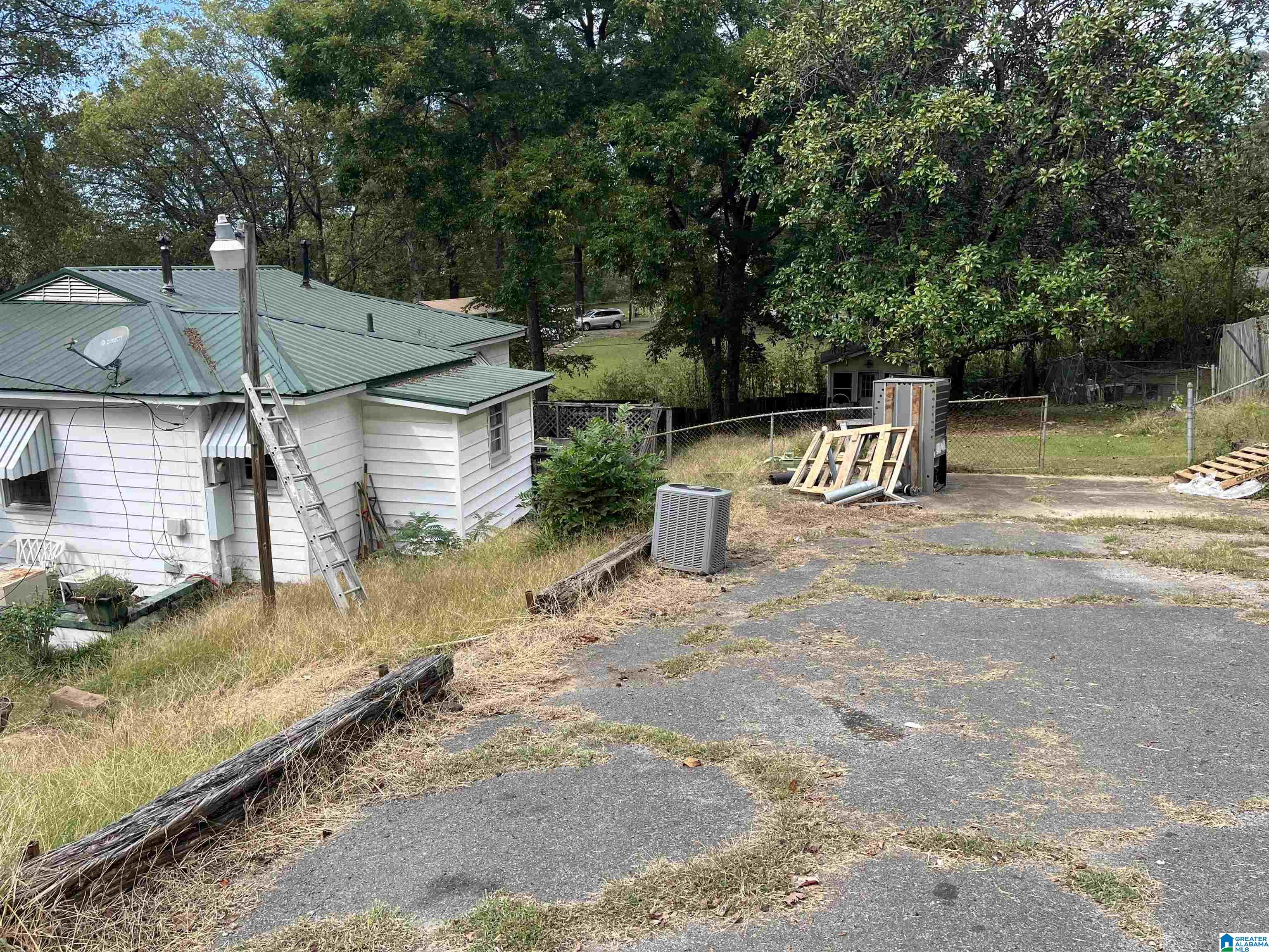 Homes for sale in Fultondale, AL | 1413 6th Avenue, Fultondale, AL 35068 | MLS# 21434107