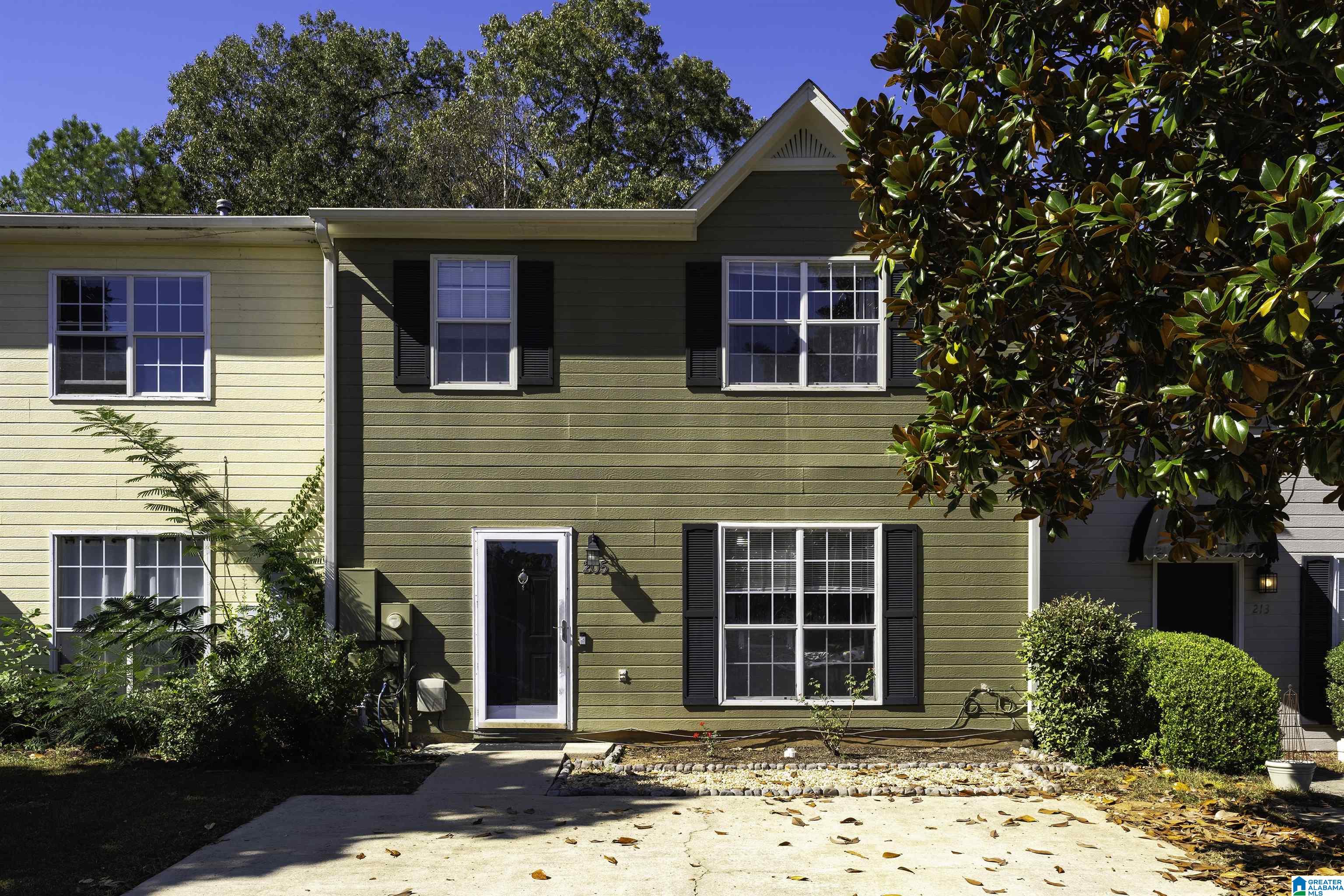 Homes for sale in Alabaster, AL | 205 Willow Point Circle, Alabaster, AL 35007 | MLS# 21434204