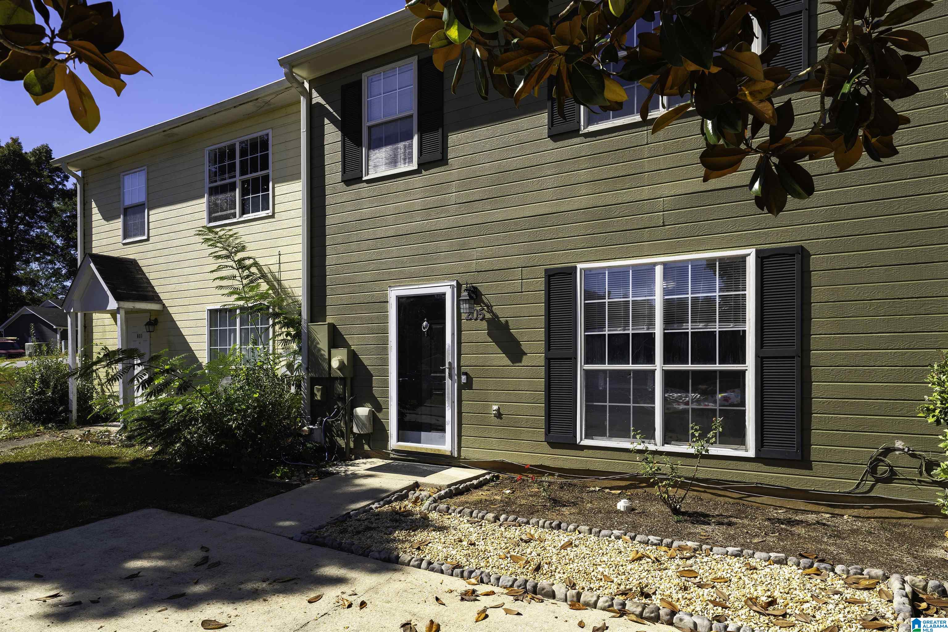 Homes for sale in Alabaster, AL | 205 Willow Point Circle, Alabaster, AL 35007 | MLS# 21434204