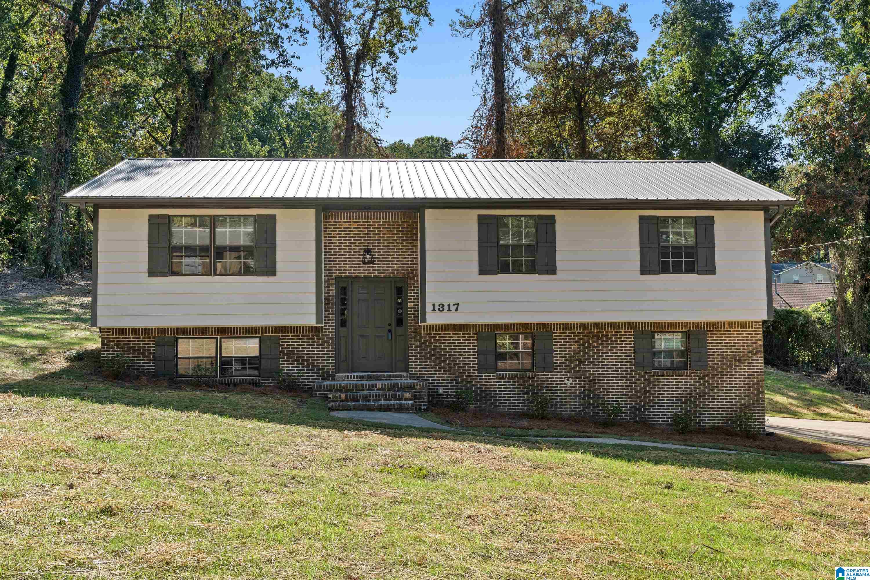 Homes for sale in Alabaster, AL | 1317 W Navajo Dr, Alabaster, AL 35007 | MLS# 21434214