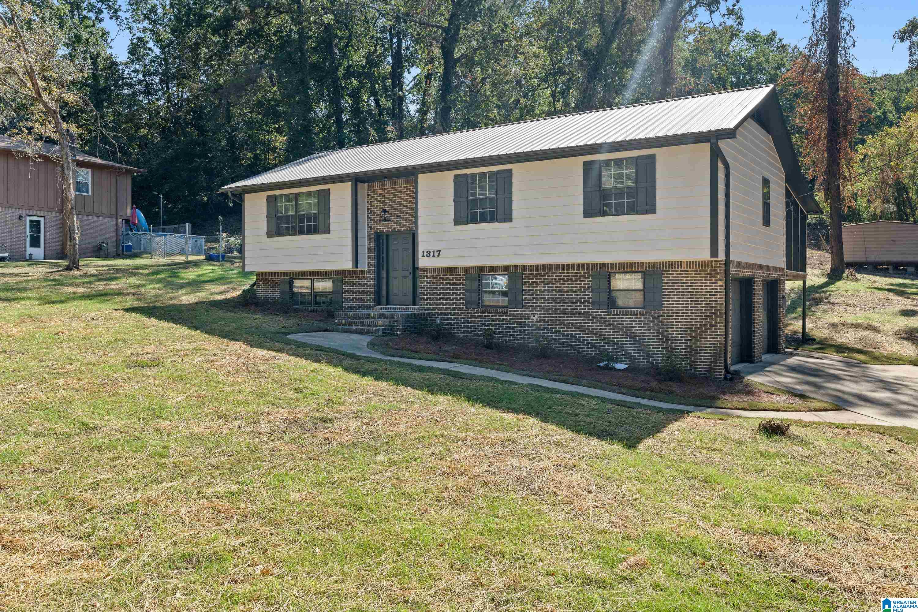 Homes for sale in Alabaster, AL | 1317 W Navajo Dr, Alabaster, AL 35007 | MLS# 21434214
