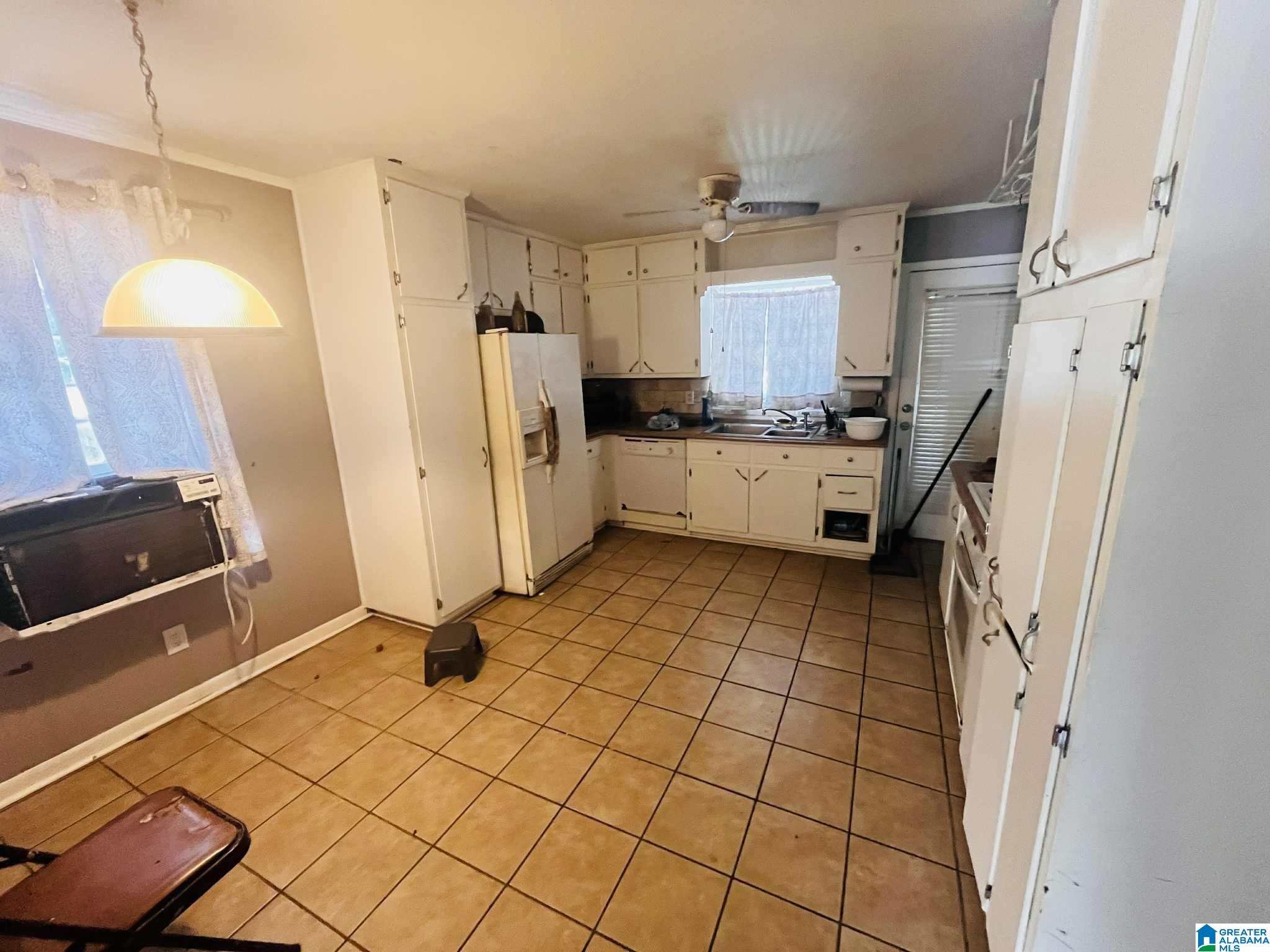 Homes for sale in Center Point, AL | 6 37Th Avenue Ne, Center Point, AL 35215 | MLS# 21434284