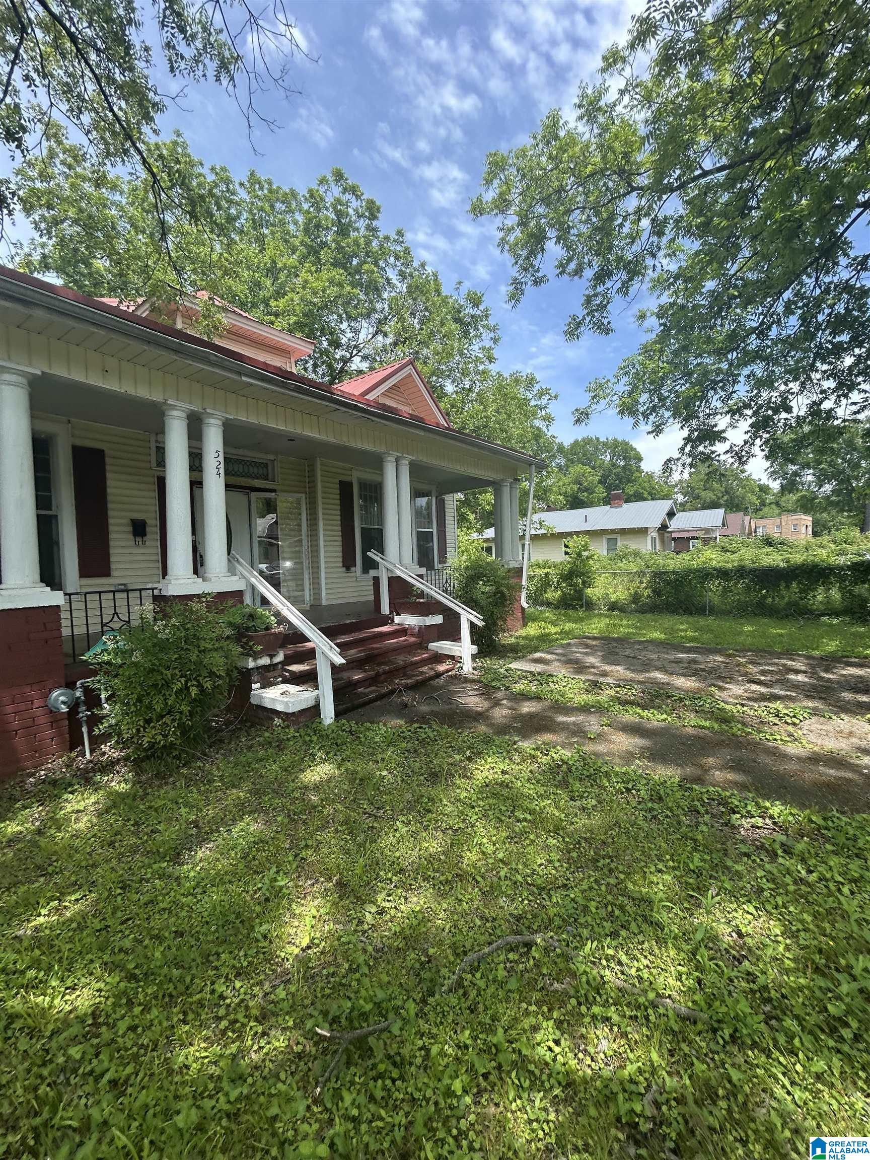 Homes for sale in Birmingham, AL | 524 Fulton Avenue Sw, Birmingham, AL 35211 | MLS# 21434366