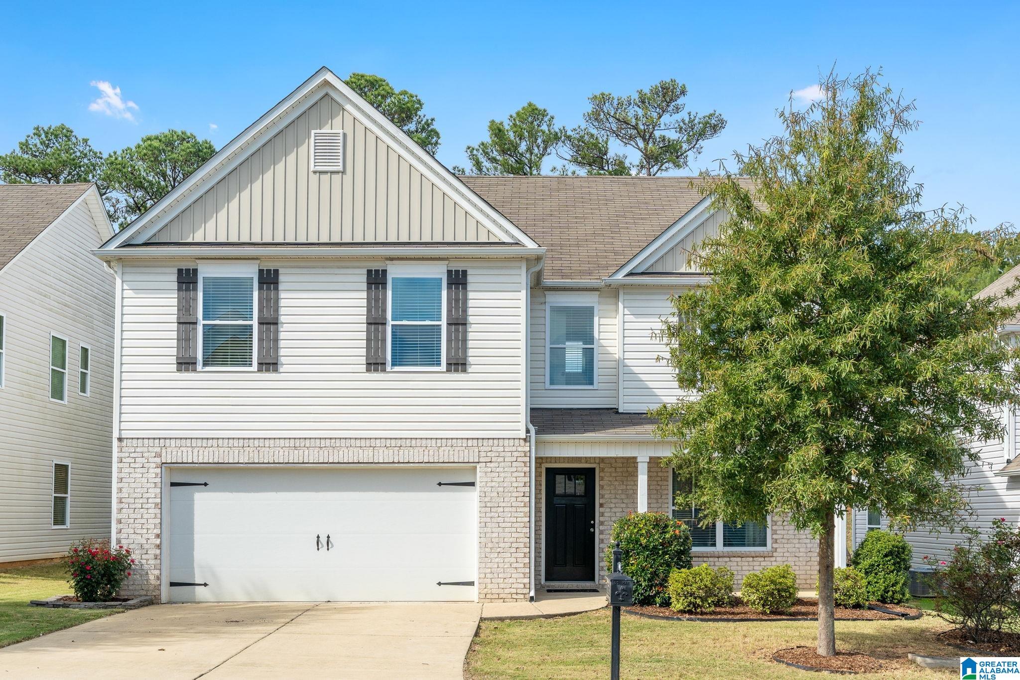 4615 WOODFORD CIRCLE