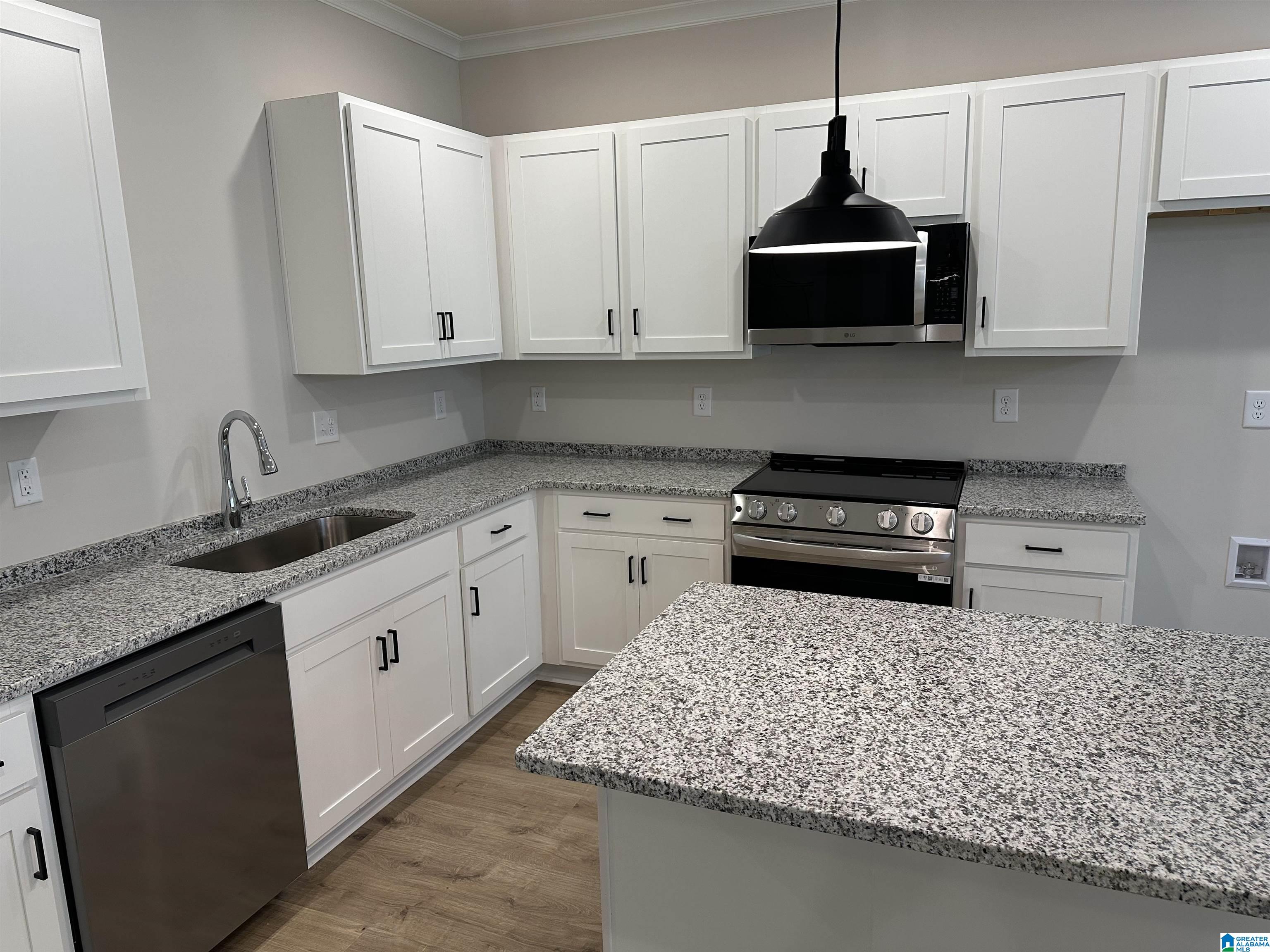 Homes for sale in Woodstock, AL | 12985 Cove Lane, Woodstock, AL 35111 | MLS# 21434385