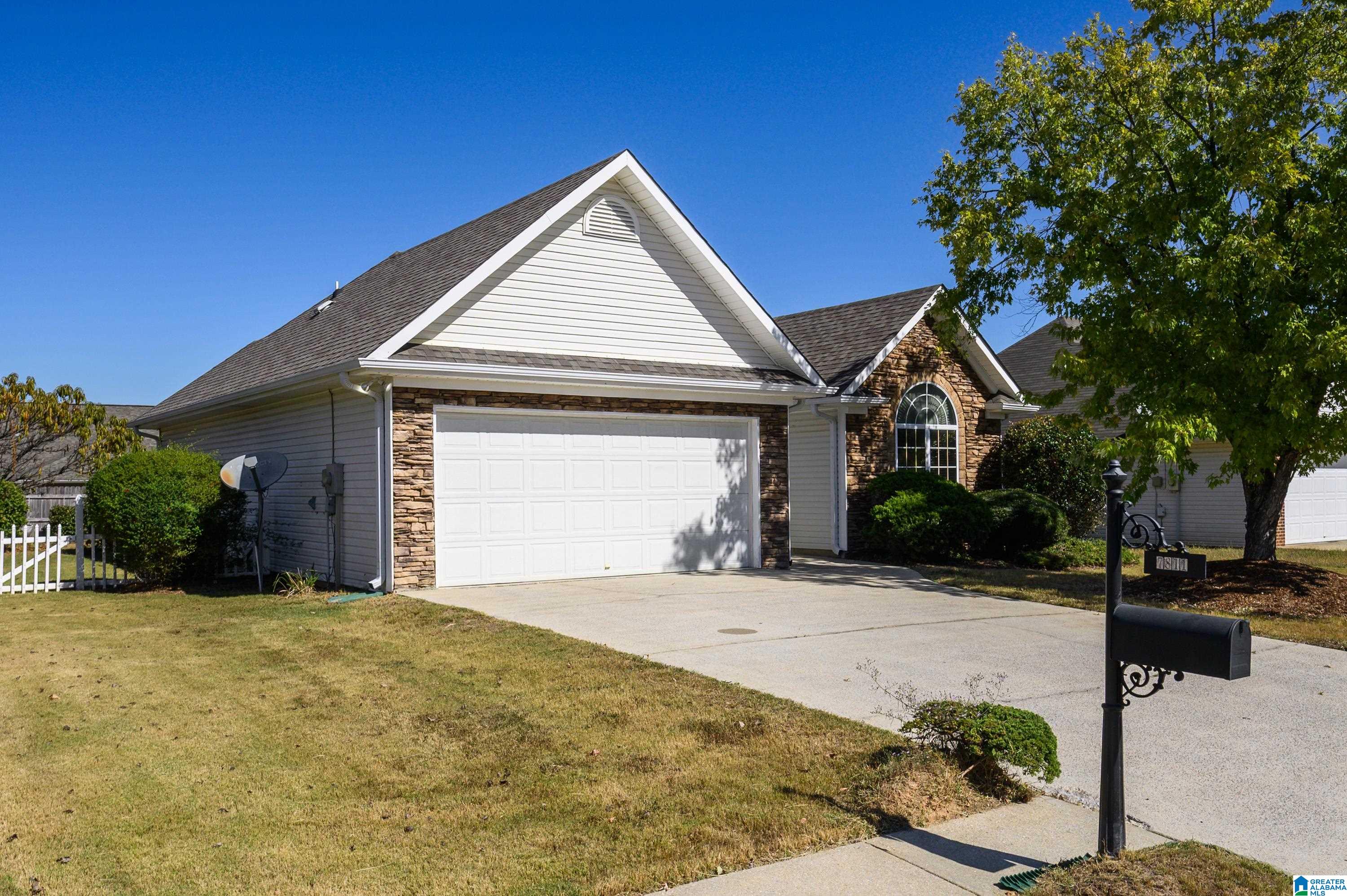 Homes for sale in Helena, AL | 7811 Wellwood Circle, Helena, AL 35080 | MLS# 21434401