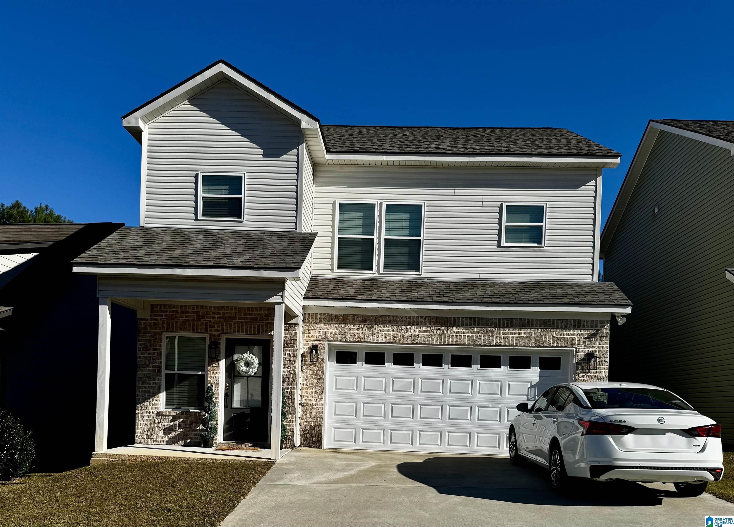 823 KENT DRIVE