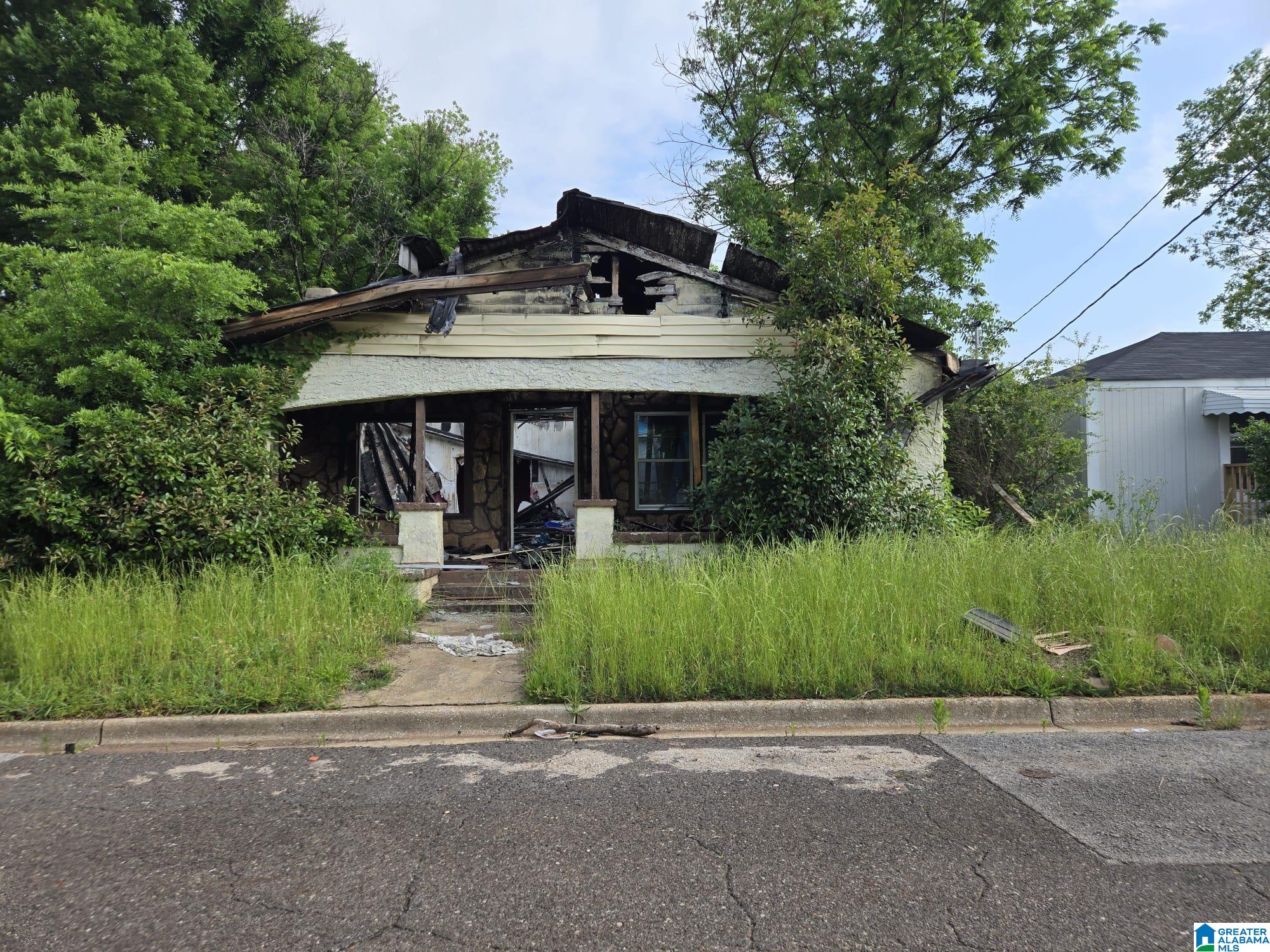 Homes for sale in Birmingham, AL | 212 Kappa Avenue S, Birmingham, AL 35205 | MLS# 21434598