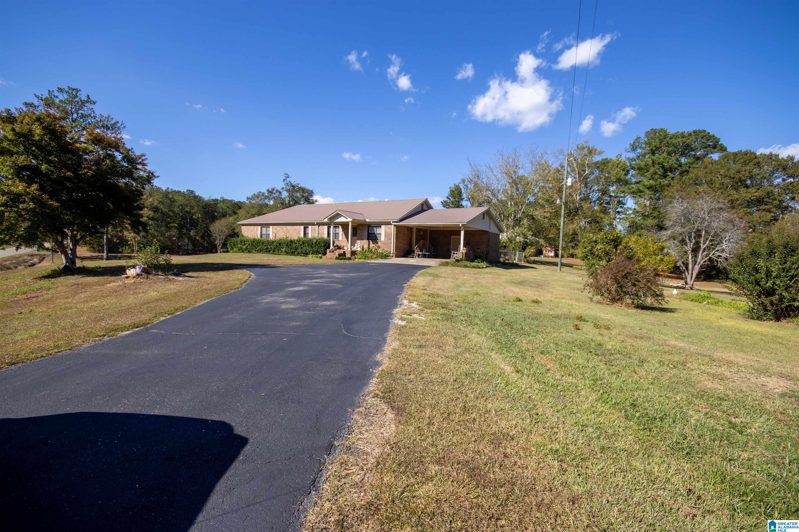 Homes for sale in Jemison, AL | 1449 County Road 8, Jemison, AL 35085 | MLS# 21434599