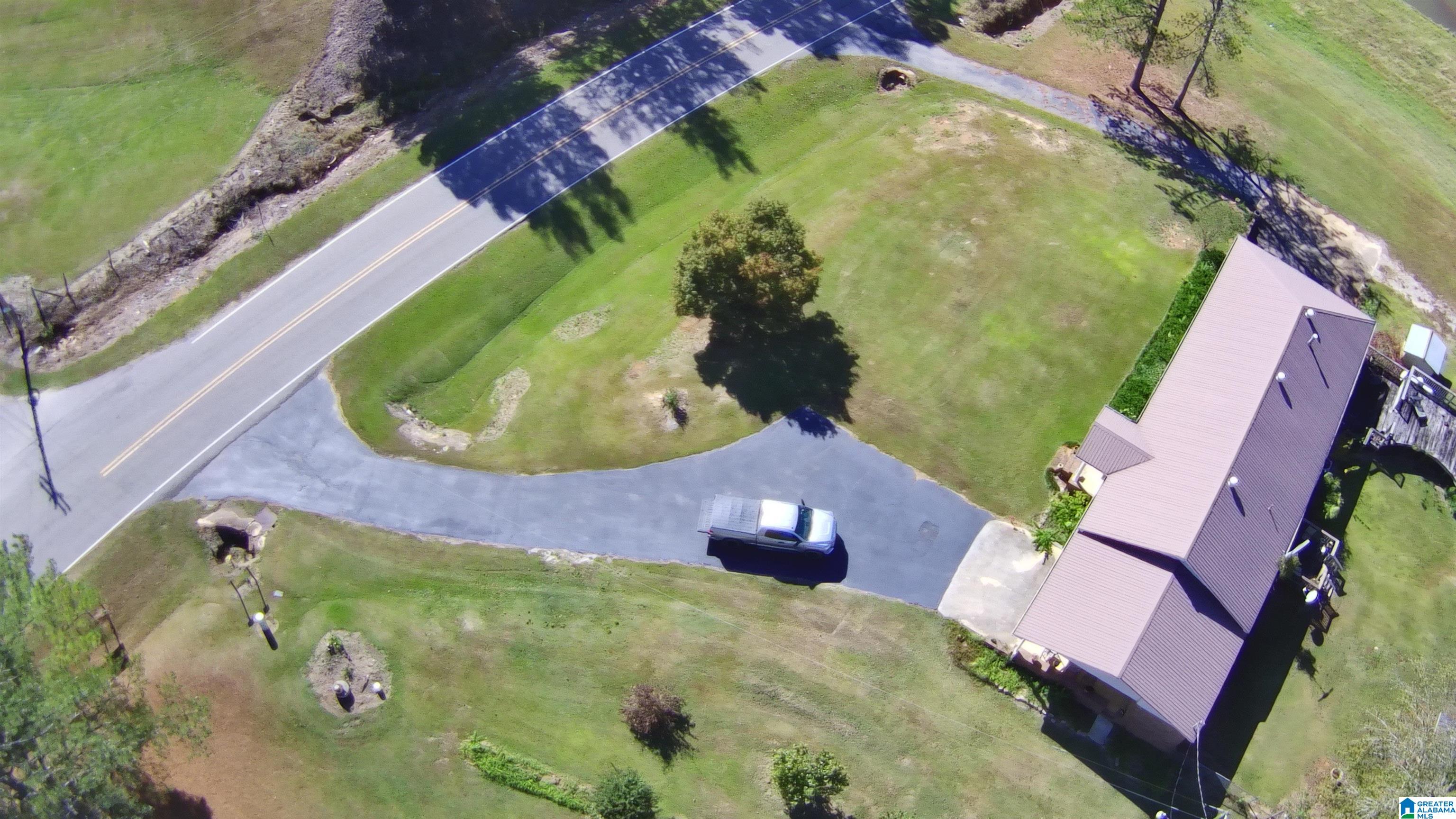 Homes for sale in Jemison, AL | 1449 County Road 8, Jemison, AL 35085 | MLS# 21434599