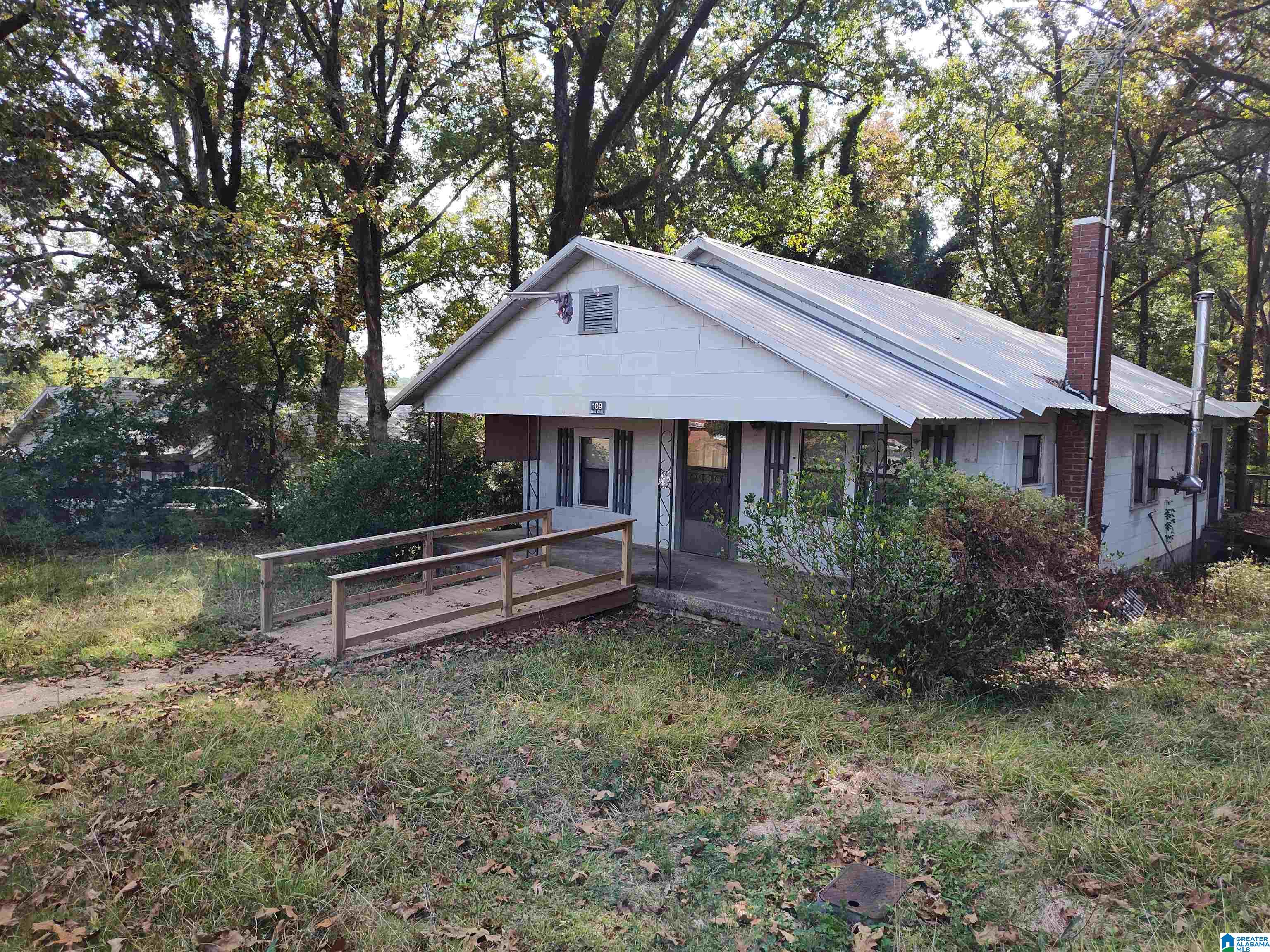 Homes for sale in Sycamore, AL | 109 Lewis Avenue, Sycamore, AL 35149 | MLS# 21434826