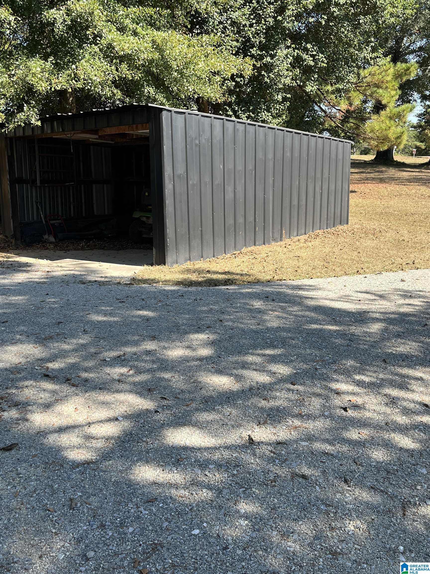 Homes for sale in Clanton, AL | 128 Shade Tree Dr, Clanton, AL 35045 | MLS# 21434861