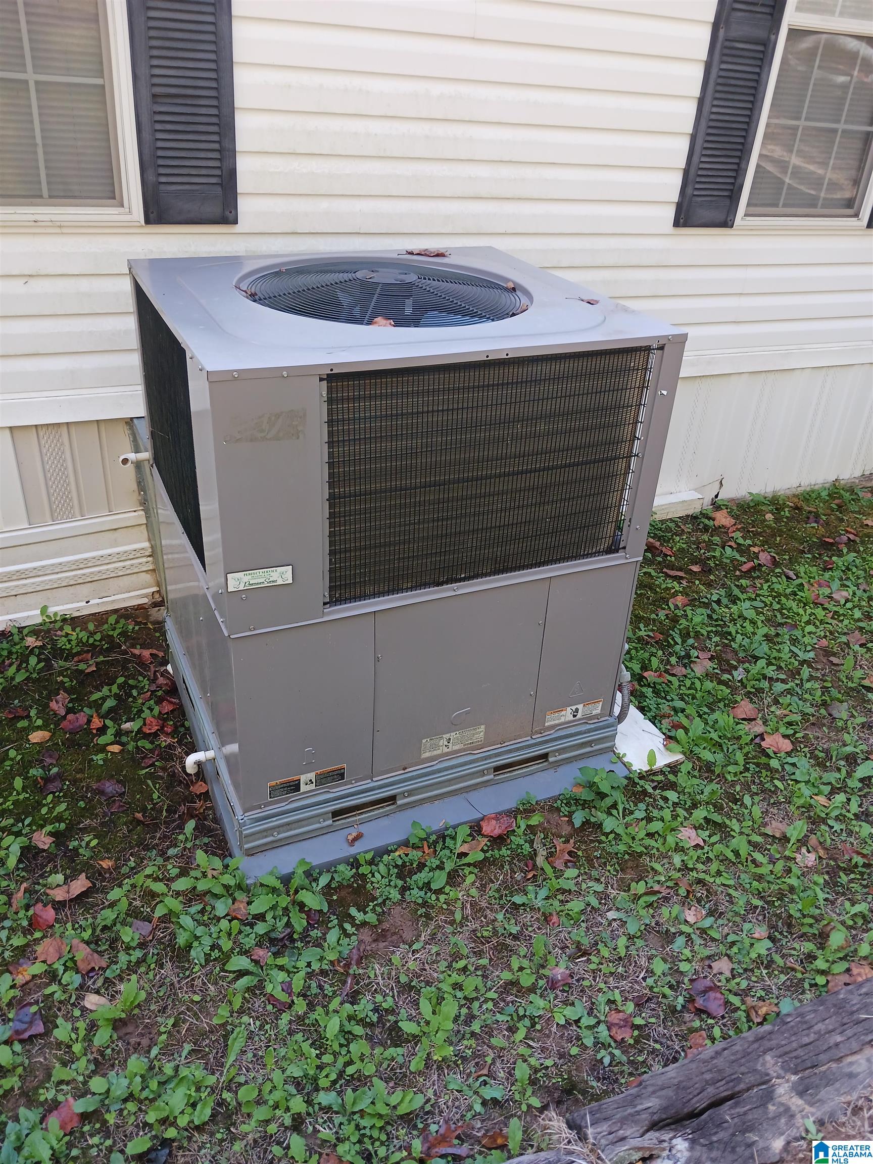 Homes for sale in Odenville, AL | 115 Country Living Circle, Odenville, AL 35120 | MLS# 21434957