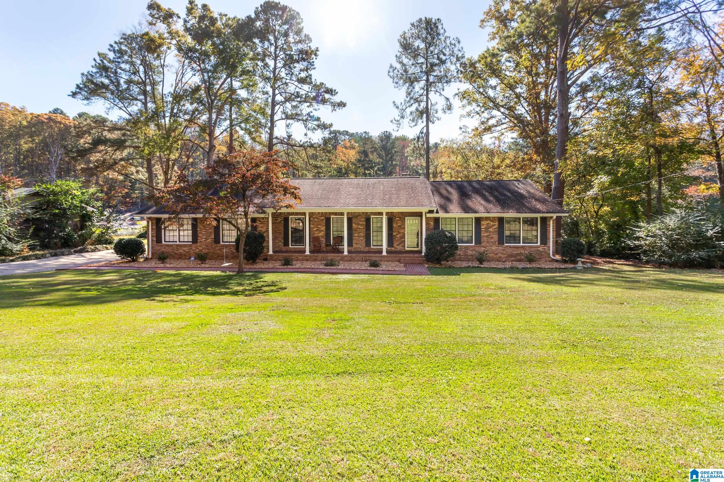 5763 SHADOW LAKE DRIVE