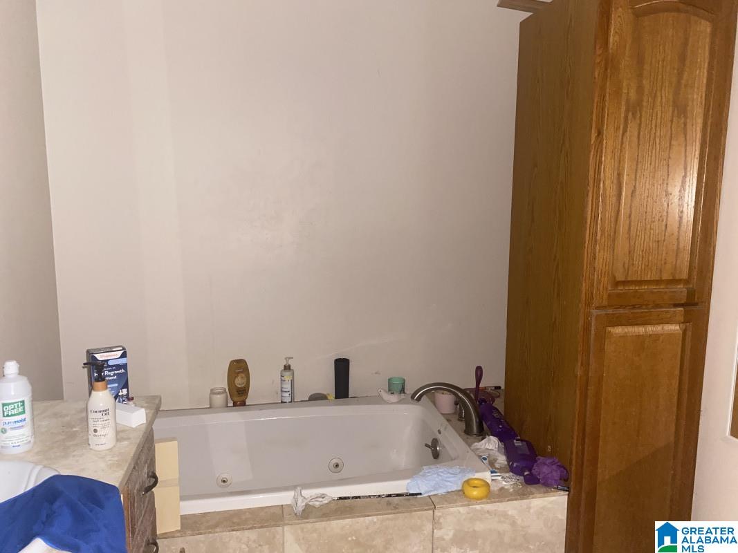 Homes for sale in West Blocton, AL | 17 Big Springs Circle, West Blocton, AL 35184 | MLS# 21434962