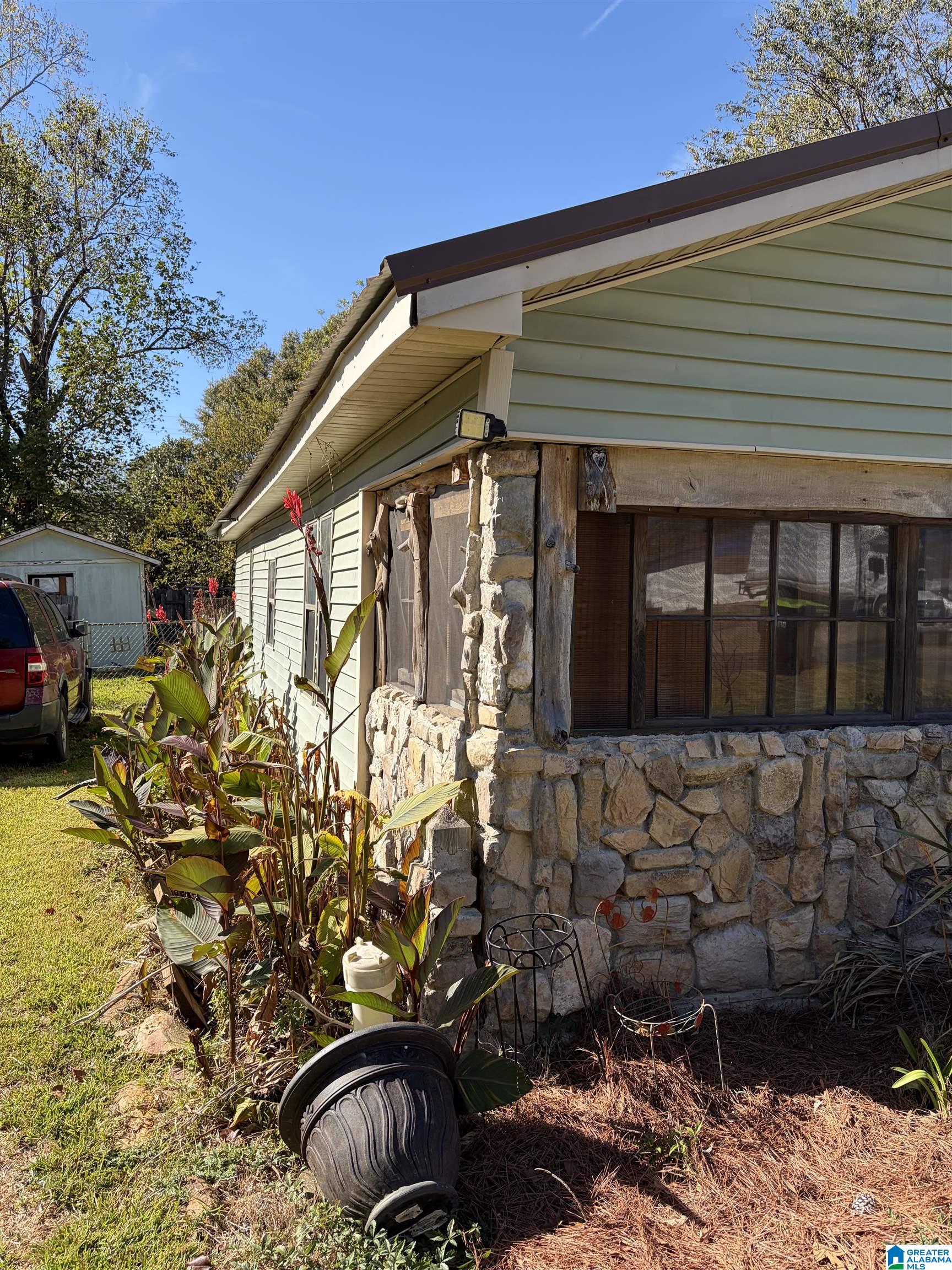 Homes for sale in Sylacauga, AL | 321 Avondale Avenue, Sylacauga, AL 35150 | MLS# 21435011