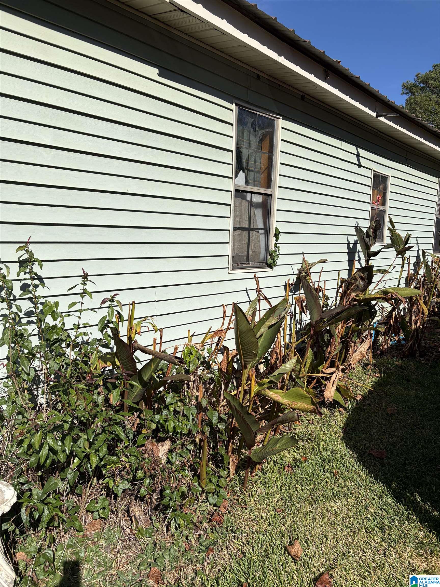 Homes for sale in Sylacauga, AL | 321 Avondale Avenue, Sylacauga, AL 35150 | MLS# 21435011