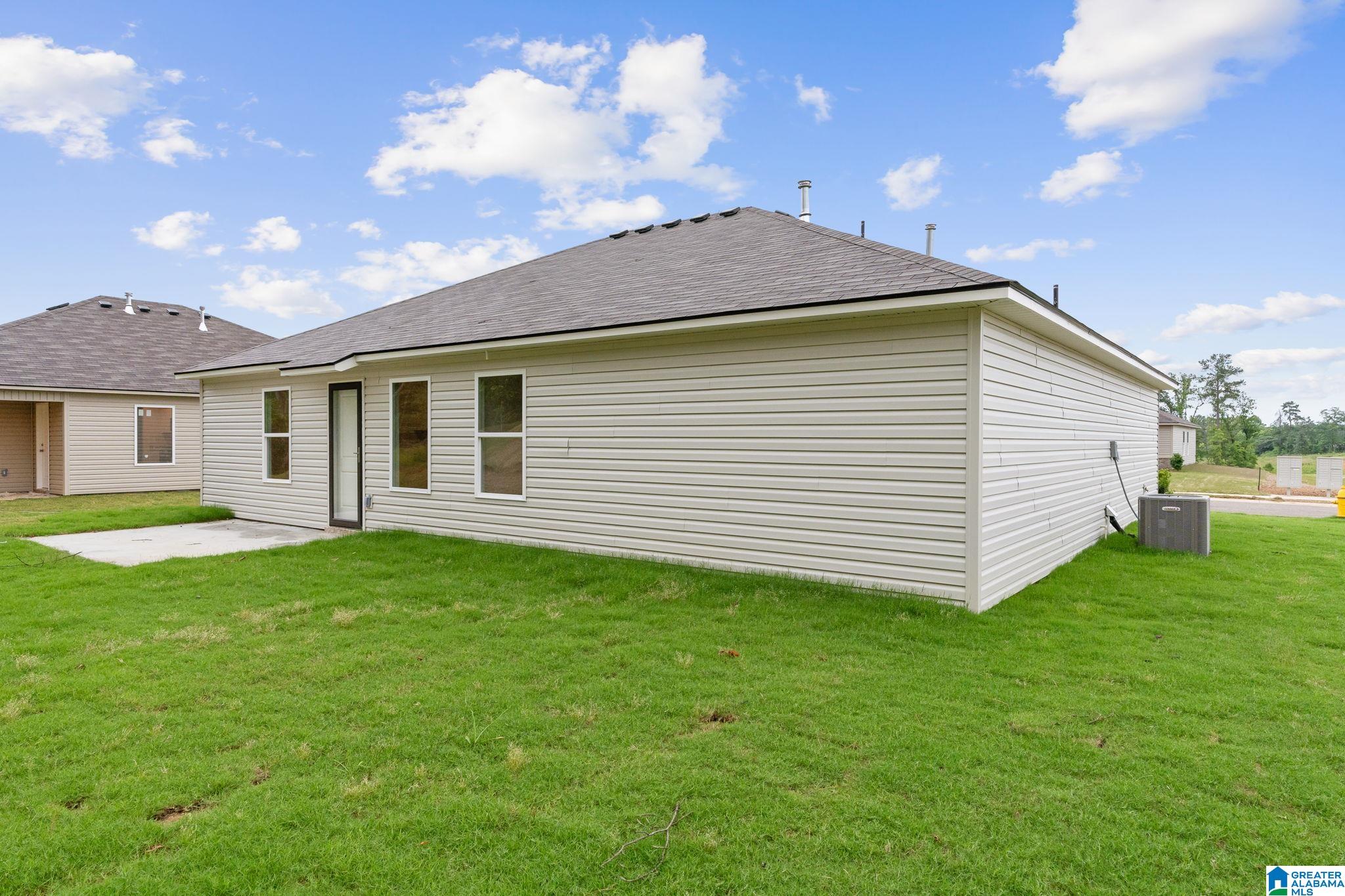 Homes for sale in Calera, AL | 609 Klynes Dr, Calera, AL 35040 | MLS# 21435101
