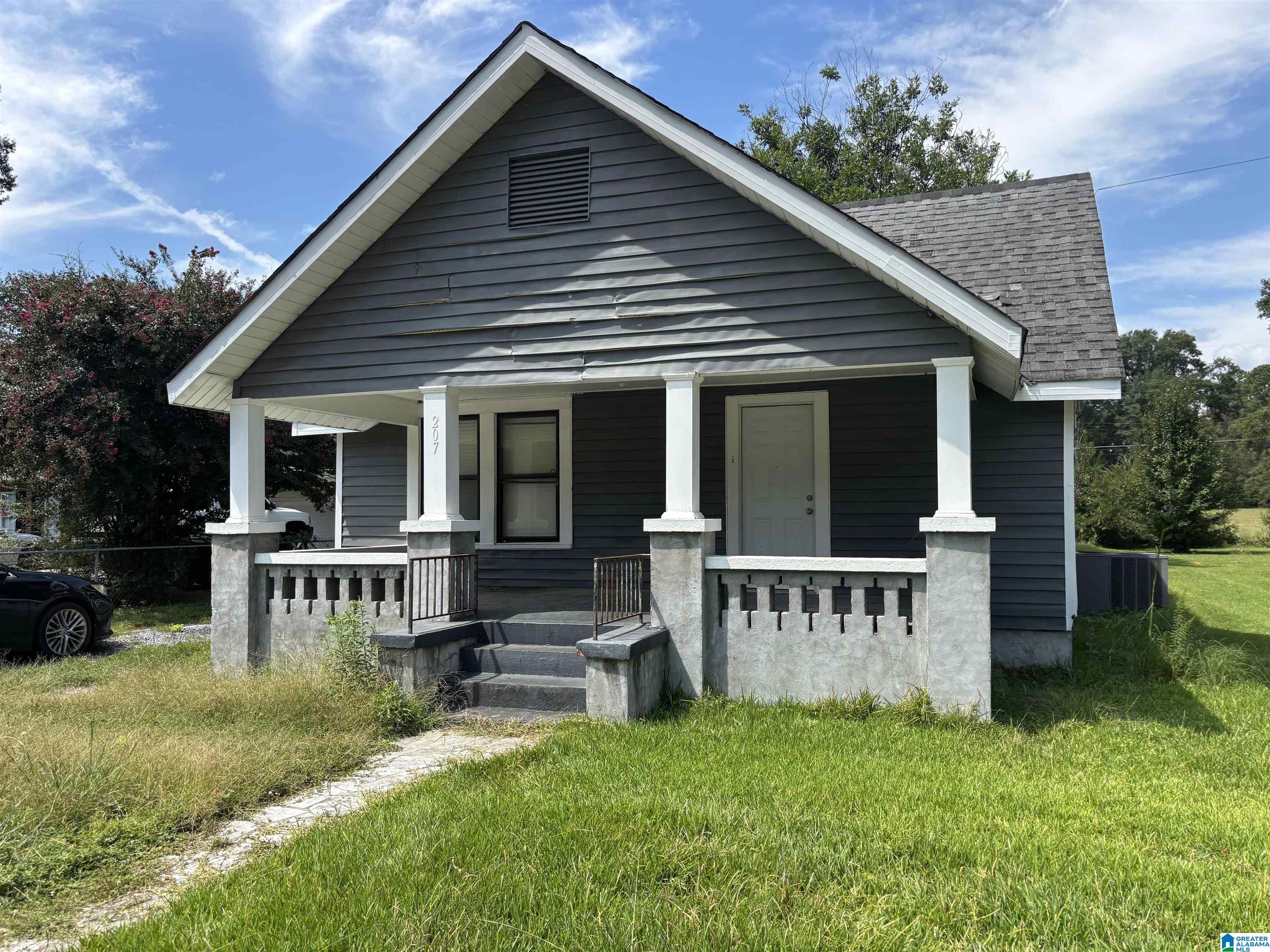 Homes for sale in Sylacauga, AL | 207 S Davis Avenue, Sylacauga, AL 35150 | MLS# 21435146