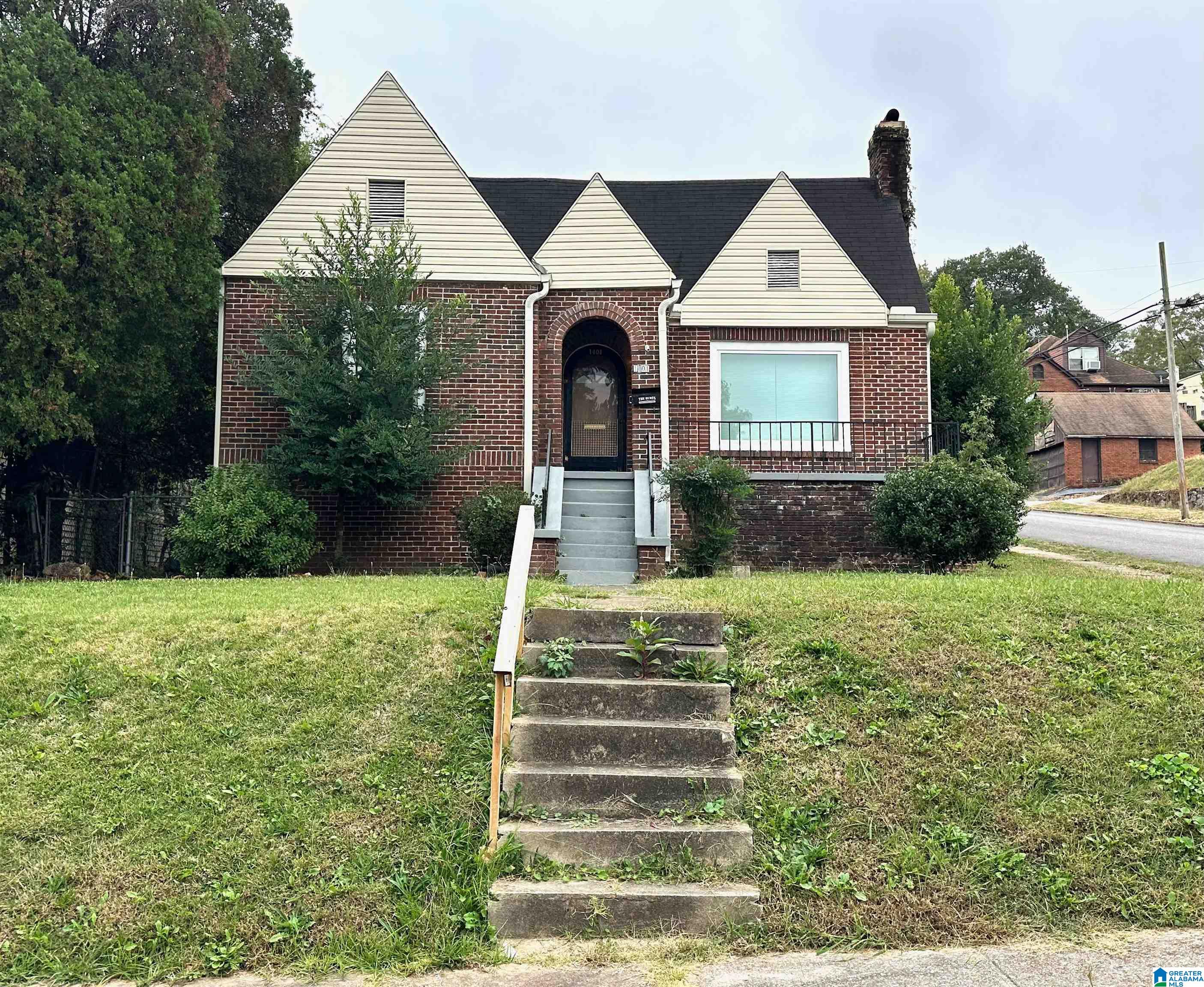 Homes for sale in Birmingham, AL | 1401 43rd Street, Birmingham, AL 35208 | MLS# 21435284