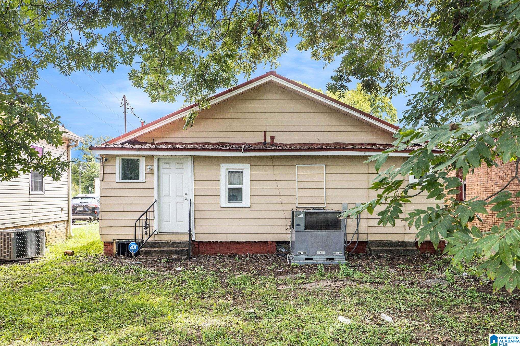 Homes for sale in Birmingham, AL | 1402 Avenue E, Birmingham, AL 35218 | MLS# 21435323