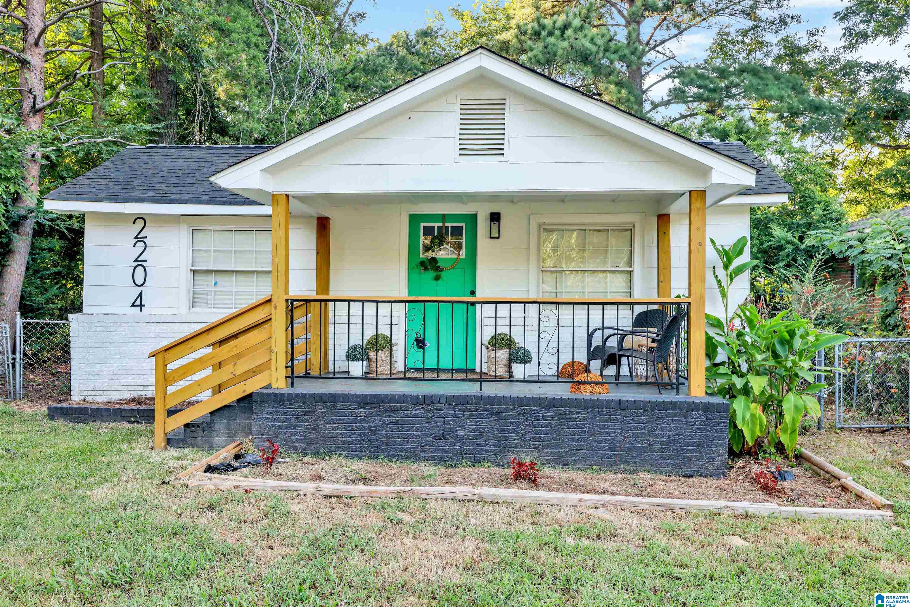 Homes for sale in Irondale, AL | 2204 2Nd Avenue, Irondale, AL 35210 | MLS# 21435341