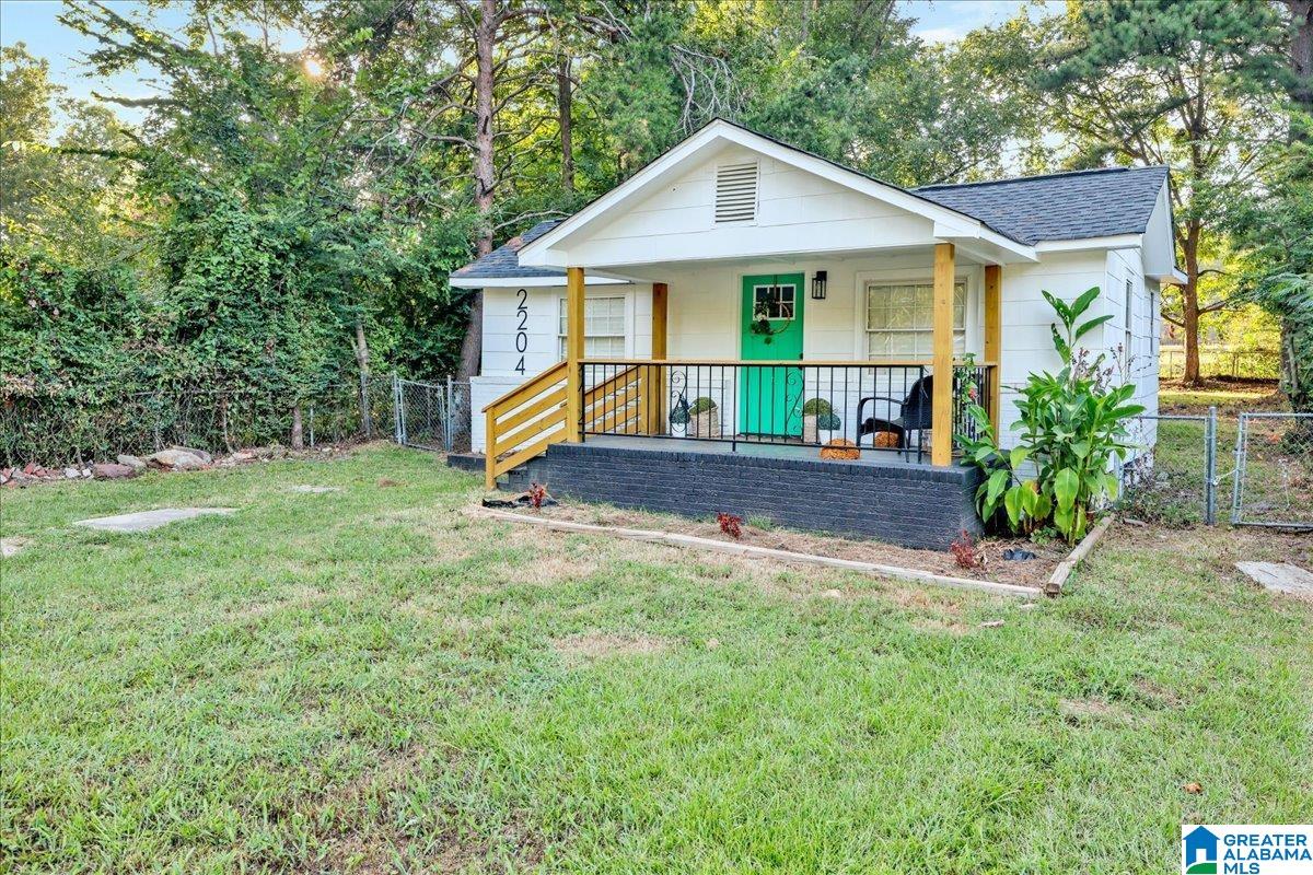 Homes for sale in Irondale, AL | 2204 2Nd Avenue, Irondale, AL 35210 | MLS# 21435341
