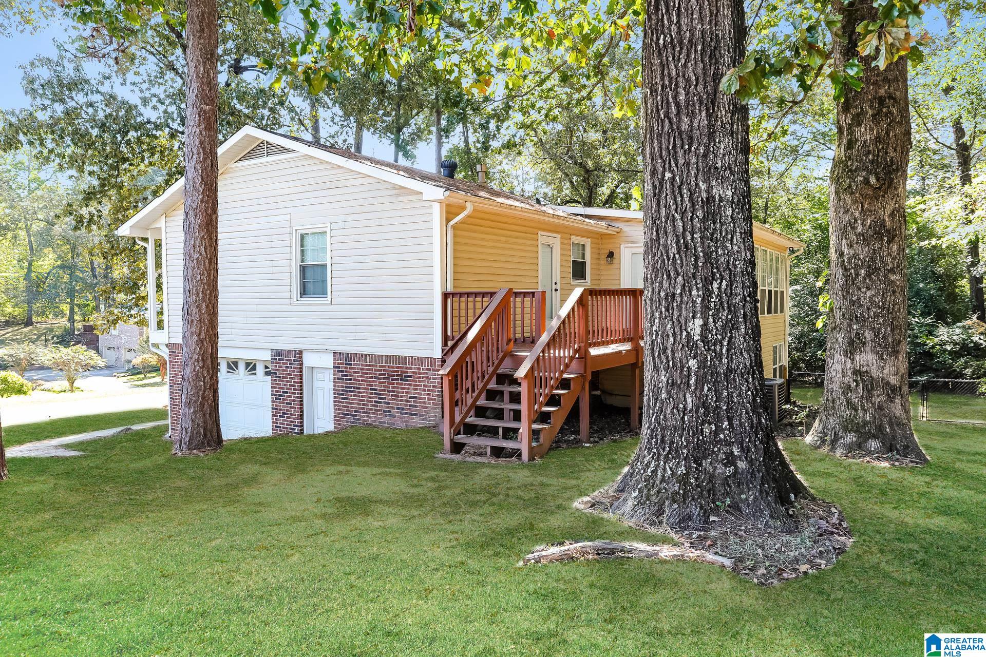 Homes for sale in Alabaster, AL | 1307 3rd Avenue Sw, Alabaster, AL 35007 | MLS# 21435403