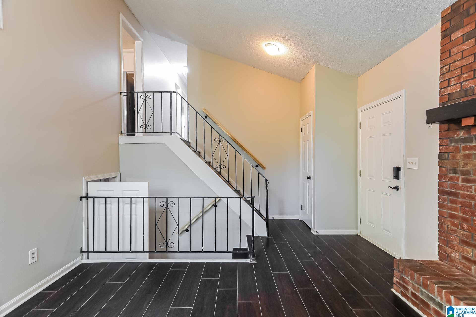 Homes for sale in Alabaster, AL | 1307 3Rd Avenue Sw, Alabaster, AL 35007 | MLS# 21435403