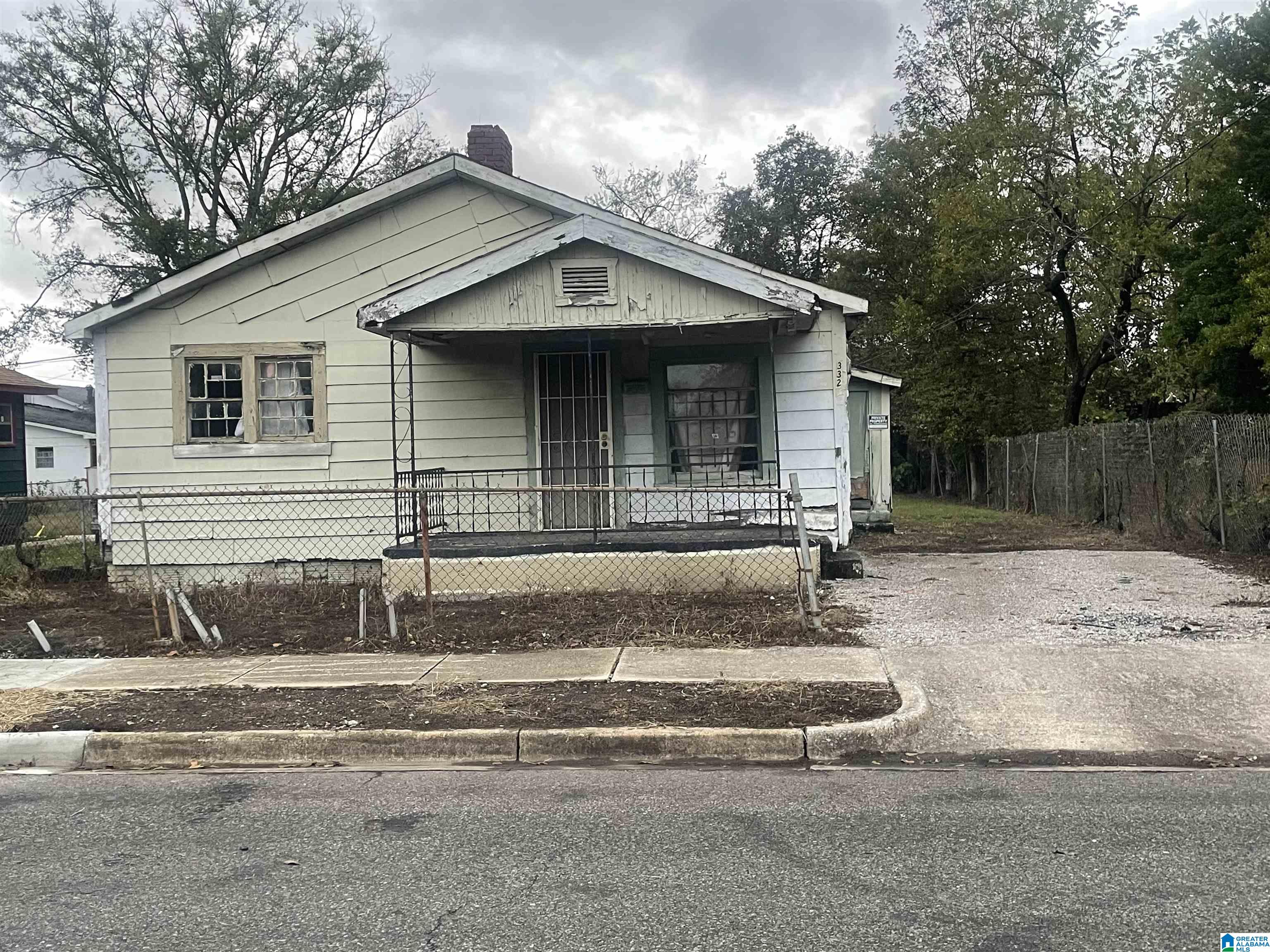 Homes for sale in Birmingham, AL | 3320 33Rd Pl N, Birmingham, AL 35207 | MLS# 21435443