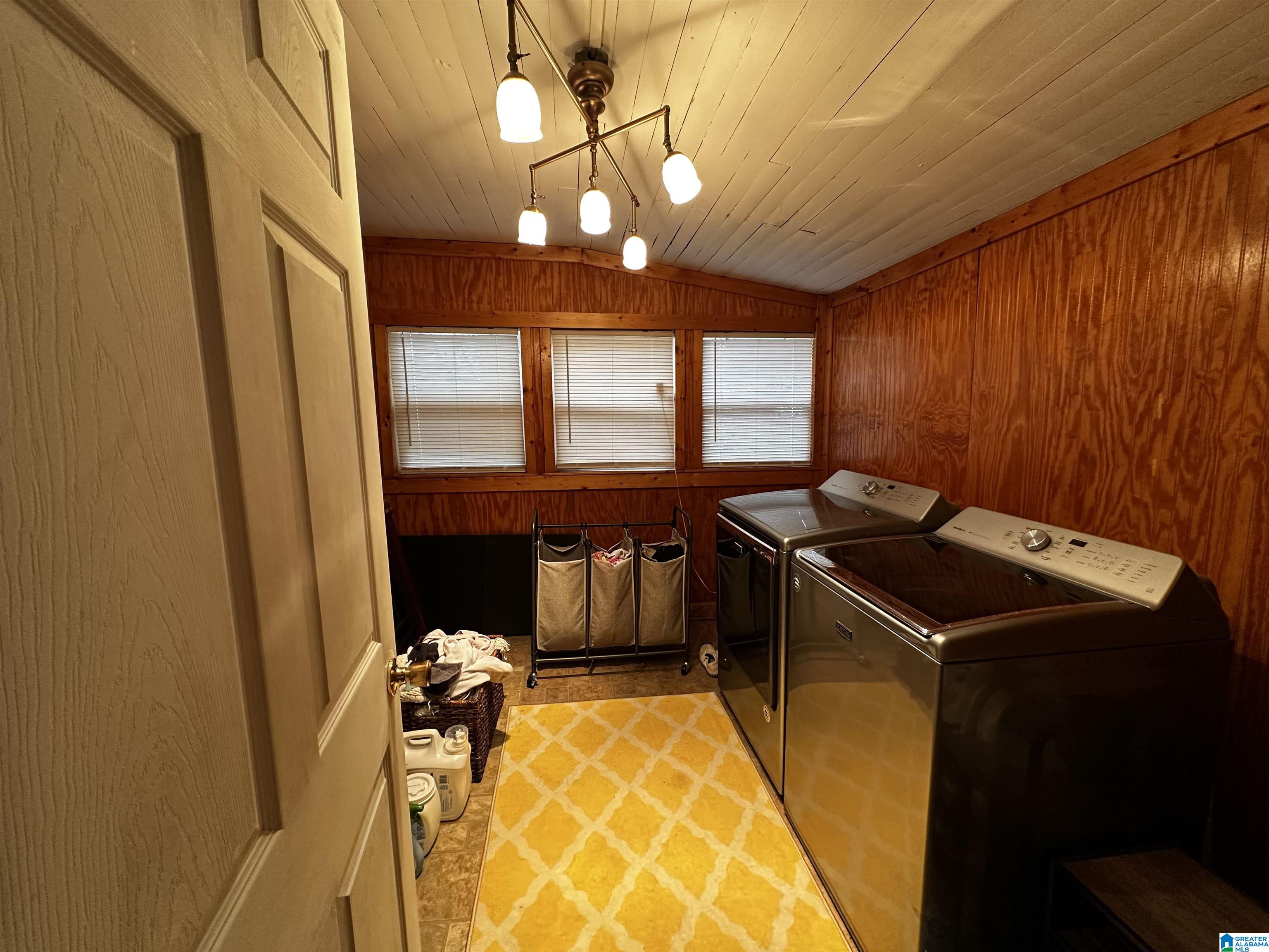 Homes for sale in West Blocton, AL | 242 Florida Street, West Blocton, AL 35184 | MLS# 21435457