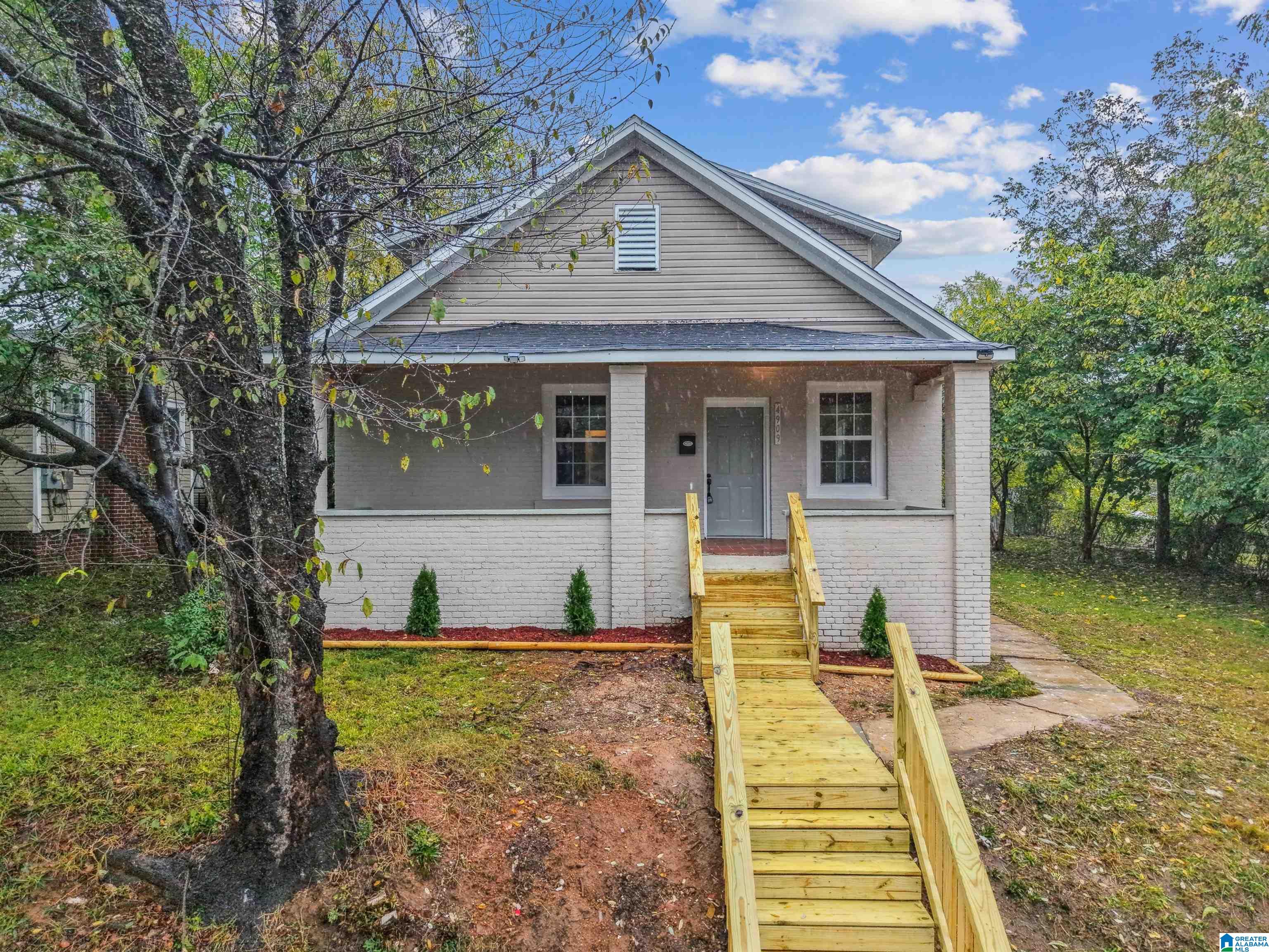 Homes for sale in Birmingham, AL | 4909 Court M, Birmingham, AL 35208 | MLS# 21435505