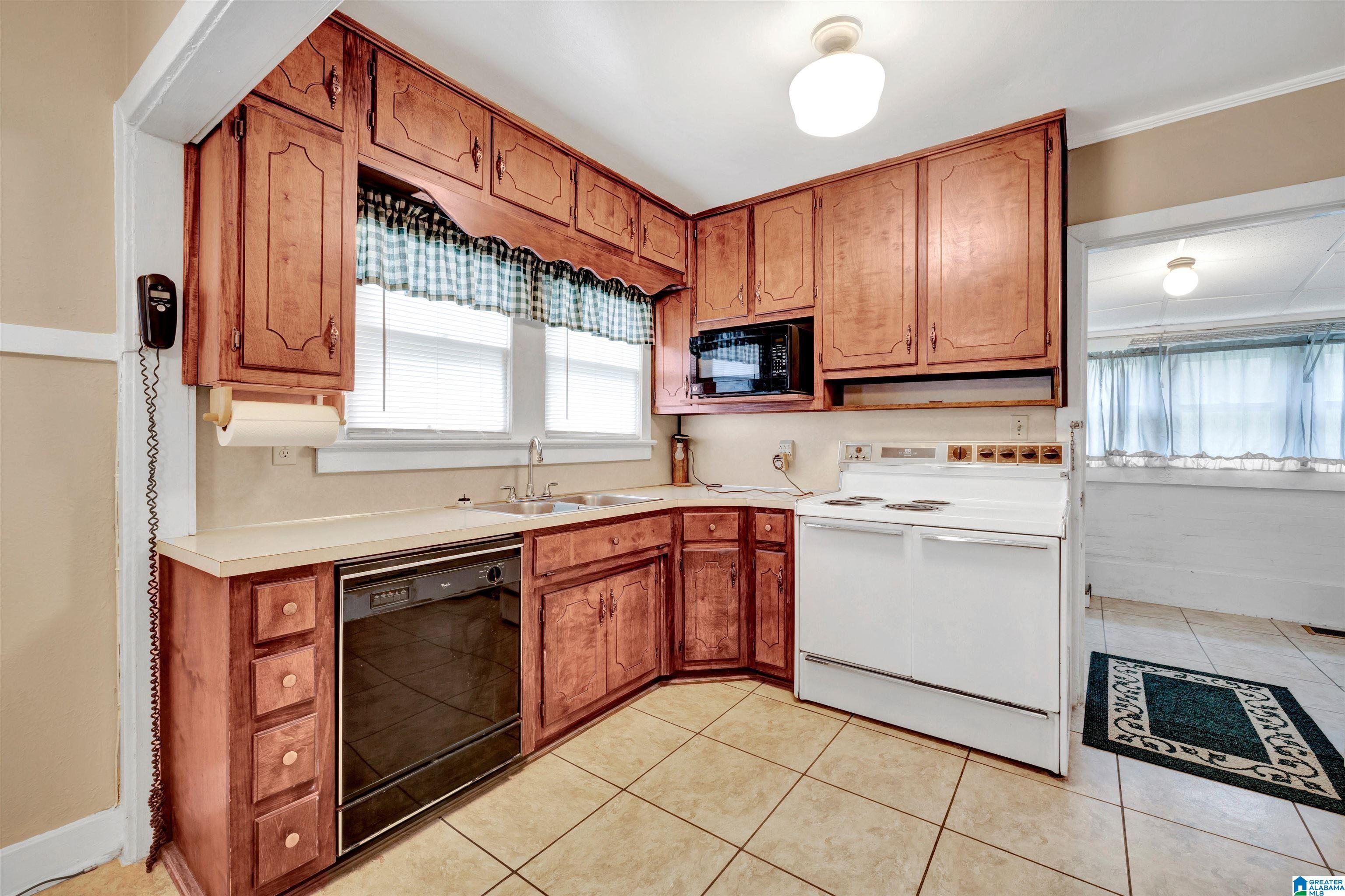 Homes for sale in Tarrant, AL | 2046 East Lake Boulevard, Tarrant, AL 35217 | MLS# 21435667